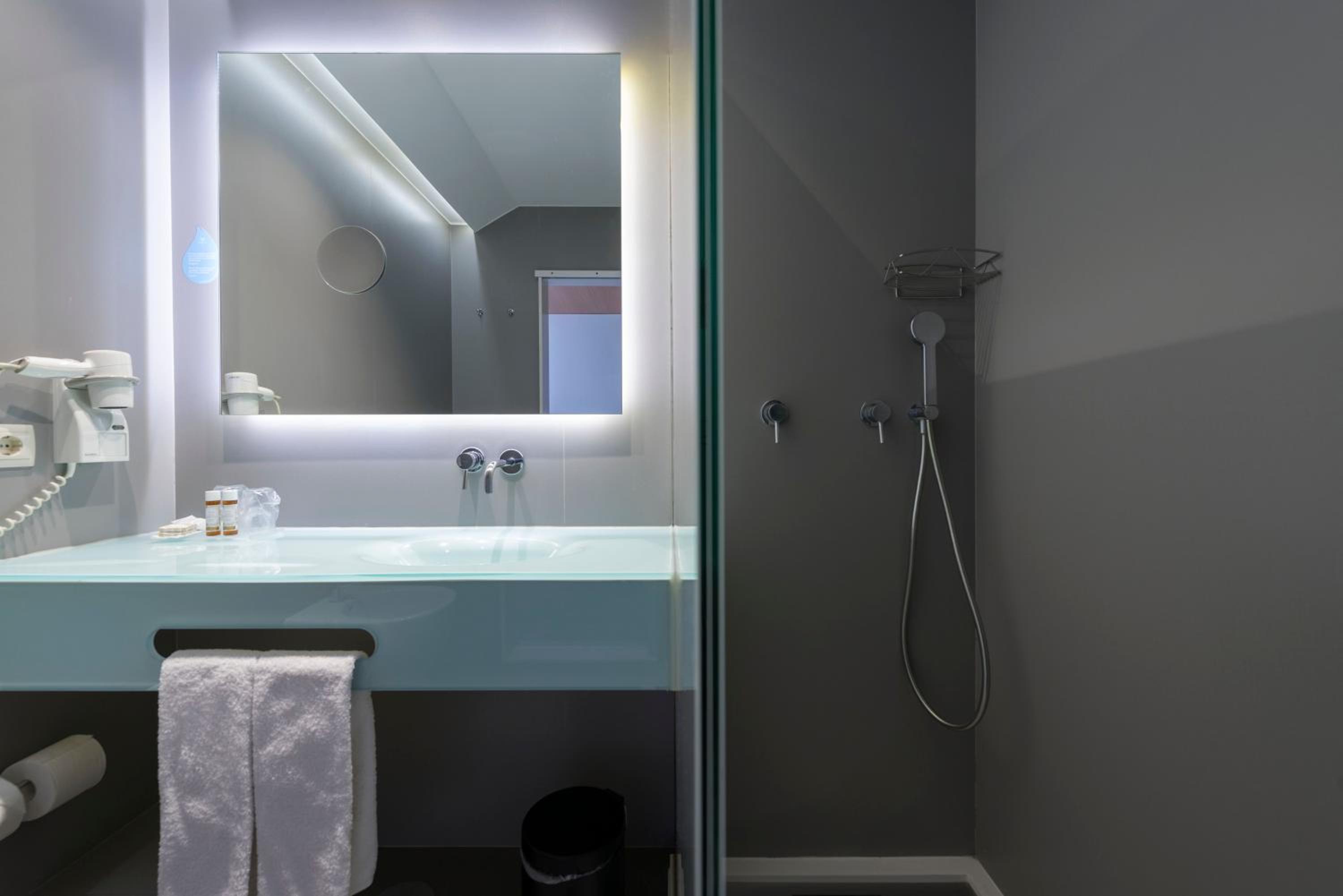 Double Room - Photo 4
