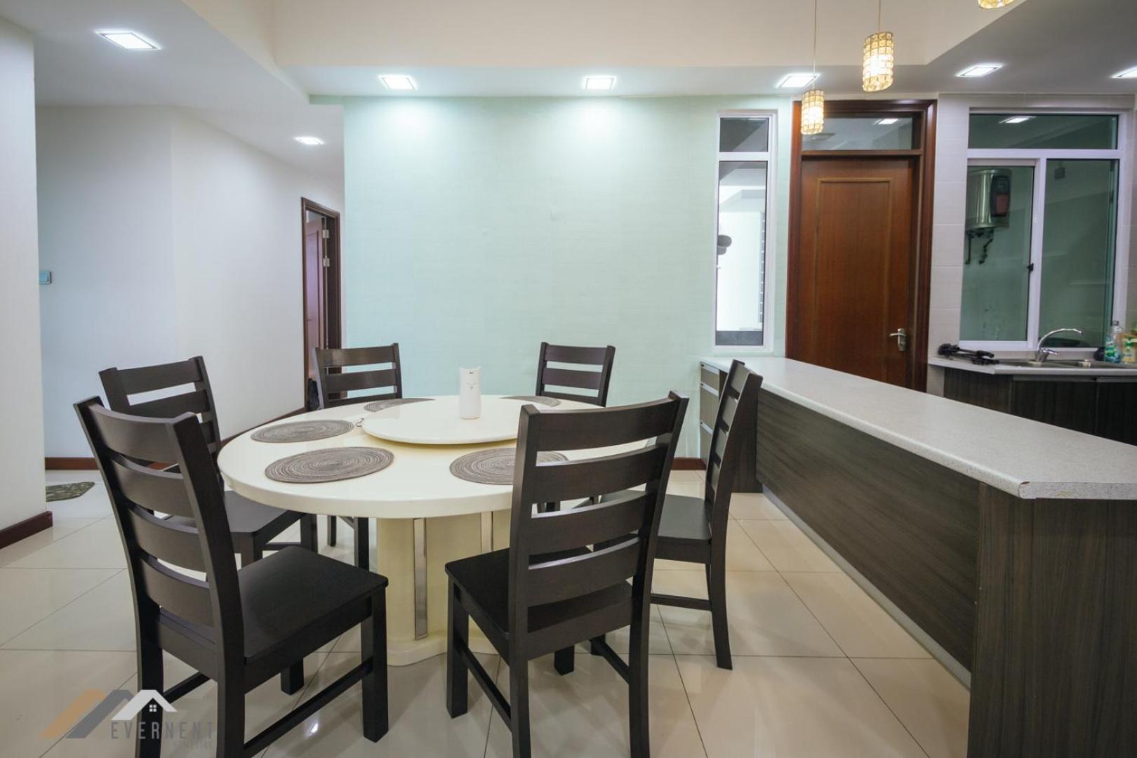Three-Bedroom Apartment - Photo 12