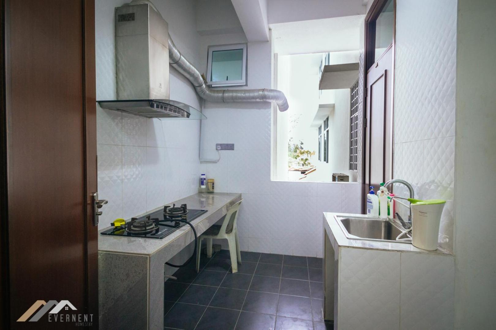 Three-Bedroom Apartment - Photo 14