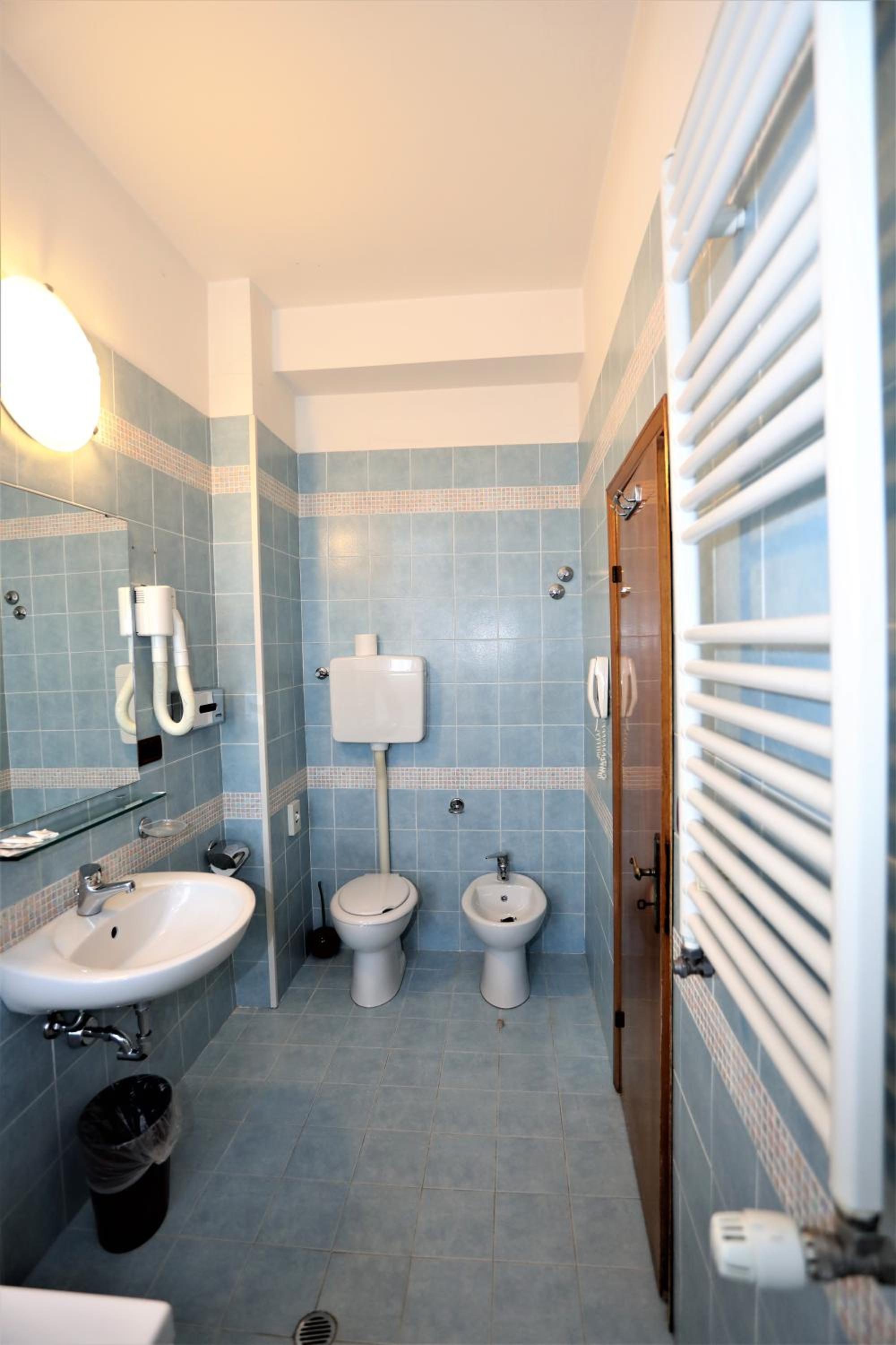 Standard Double Room - Photo 3