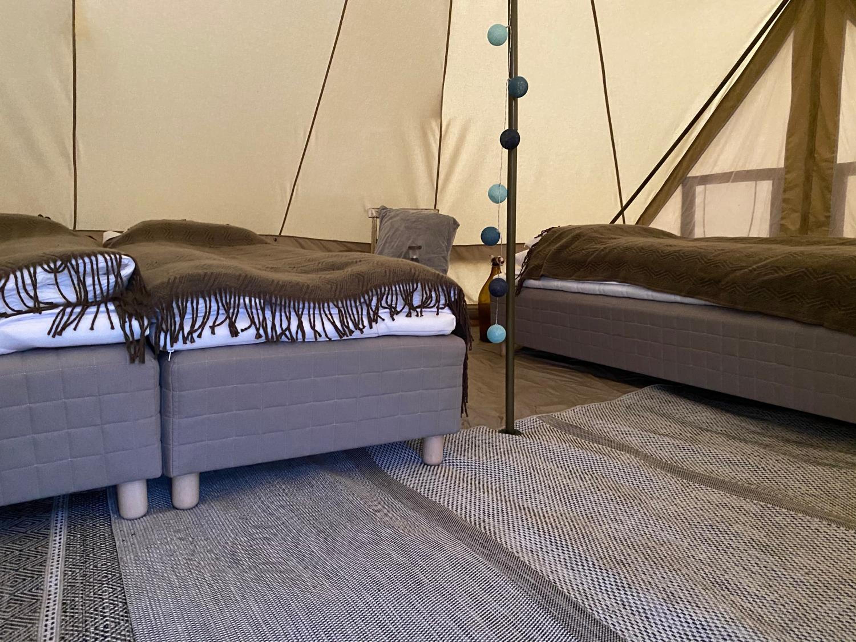 Tent - Photo 3