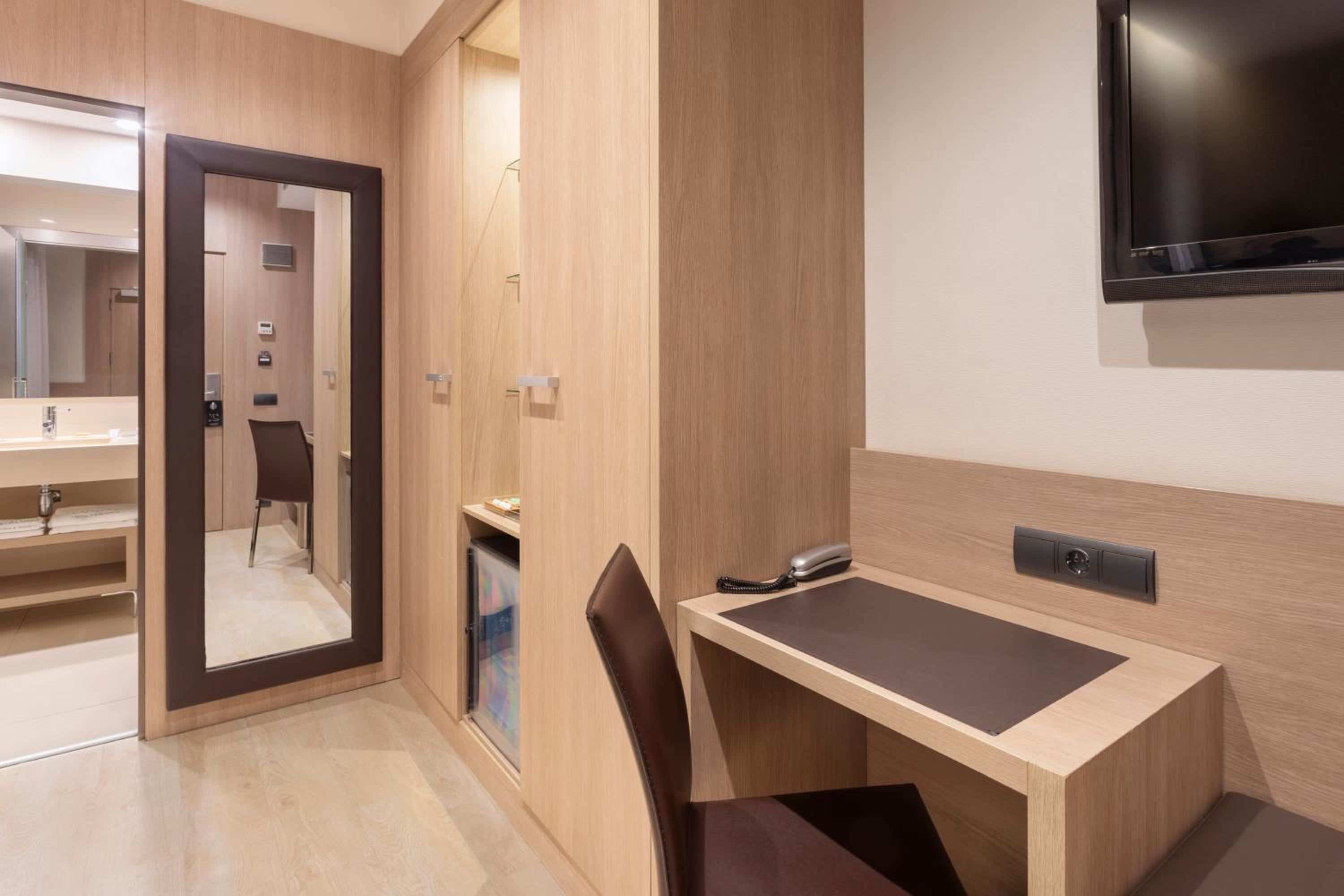 Single Room photo 3