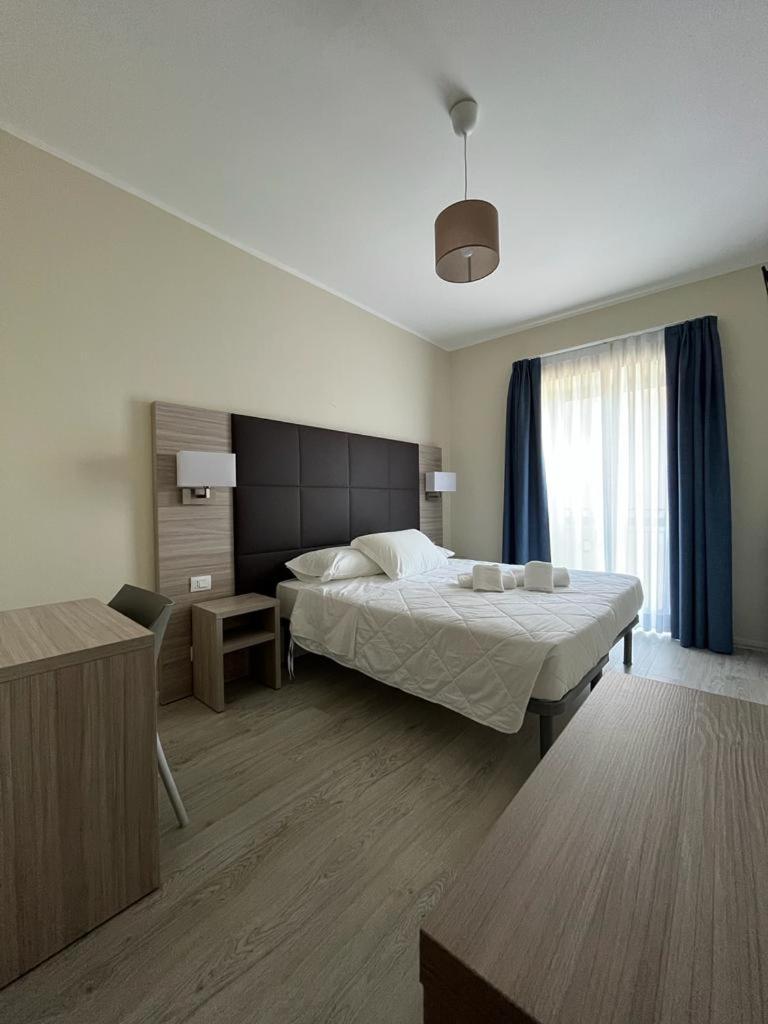Economy Double Room photo 3
