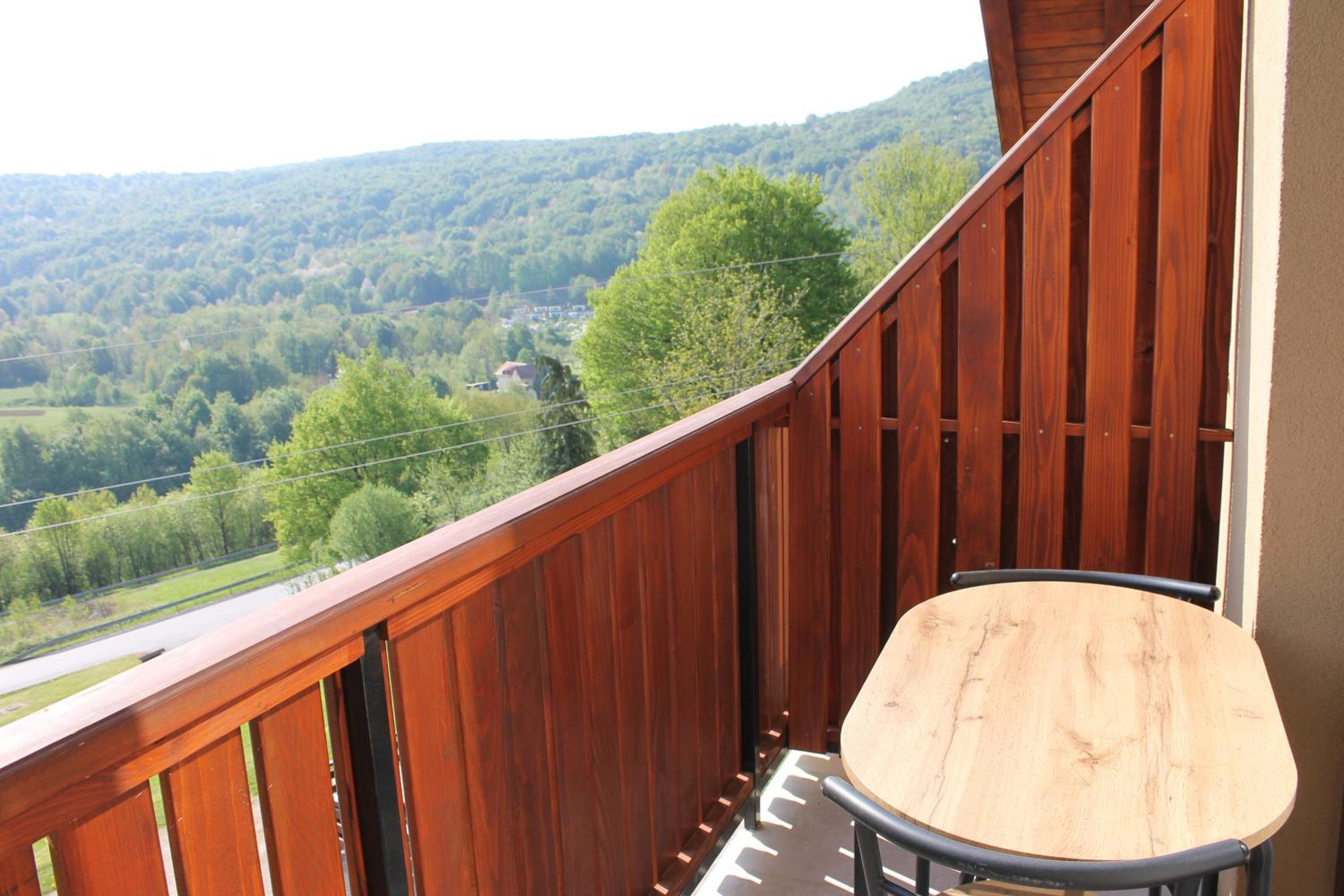 Double Room with Balcony - Photo 14