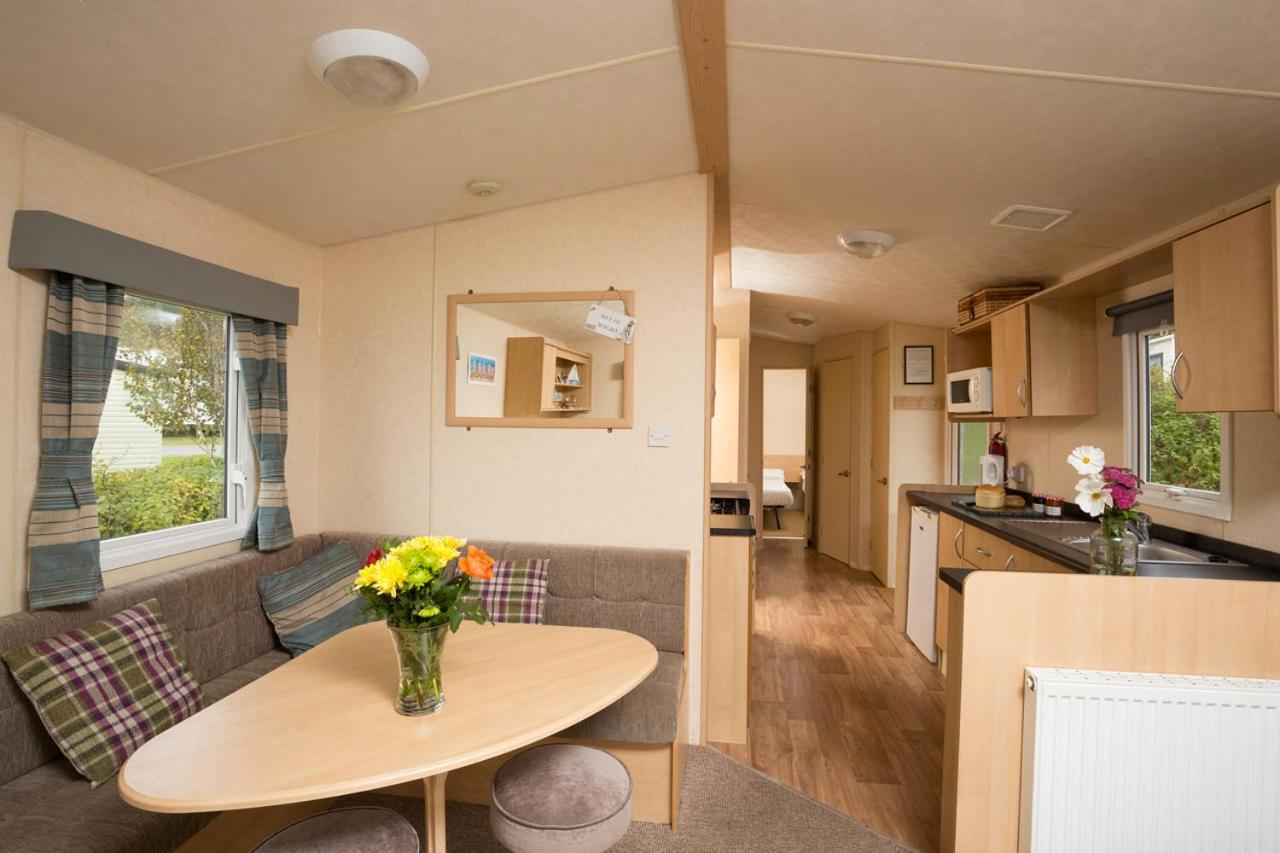 8 Berth Comfort Caravan Pet Free photo 3