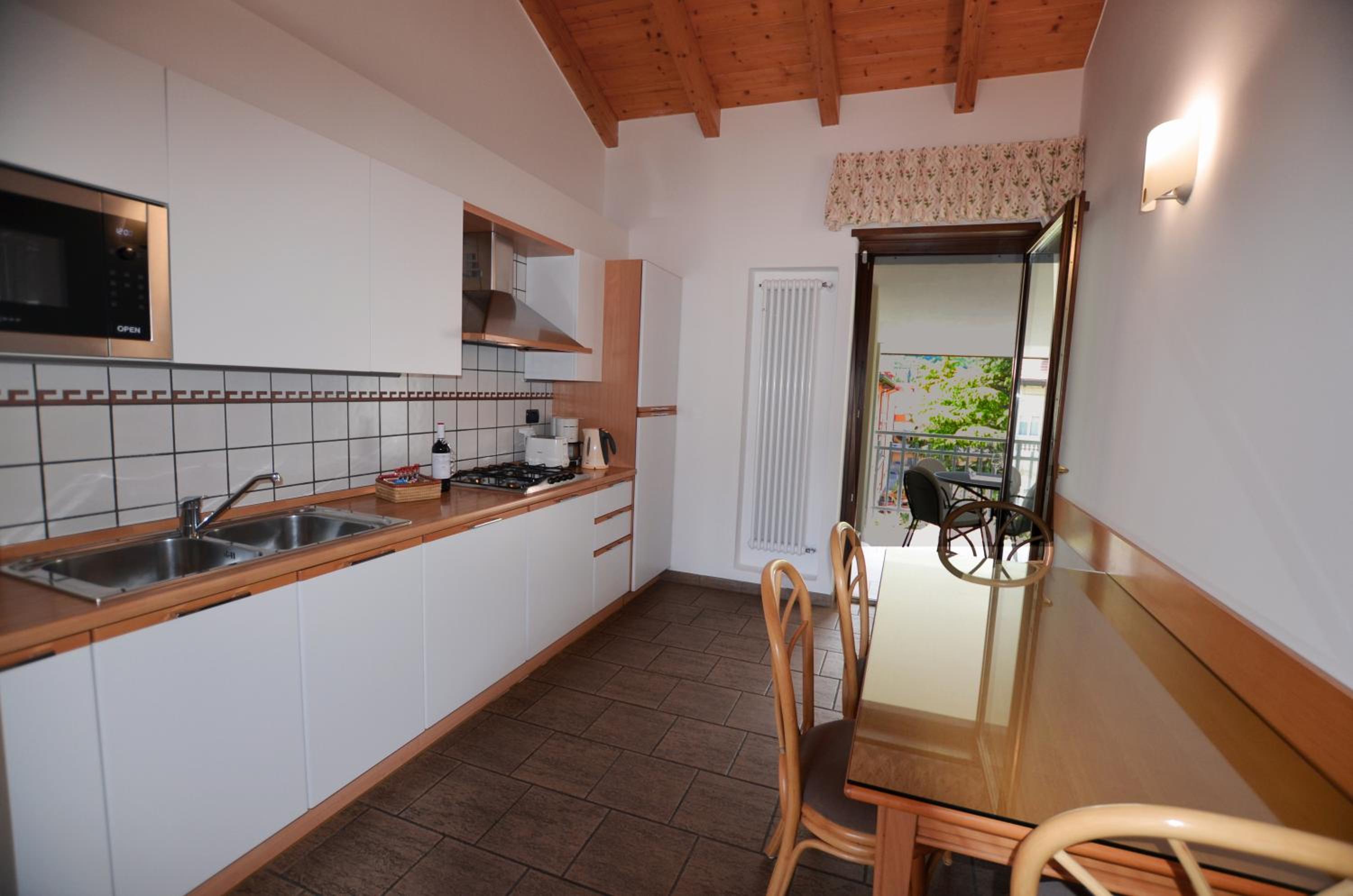 Two-Bedroom Apartment with 2 bathrooms - Attic photo 3