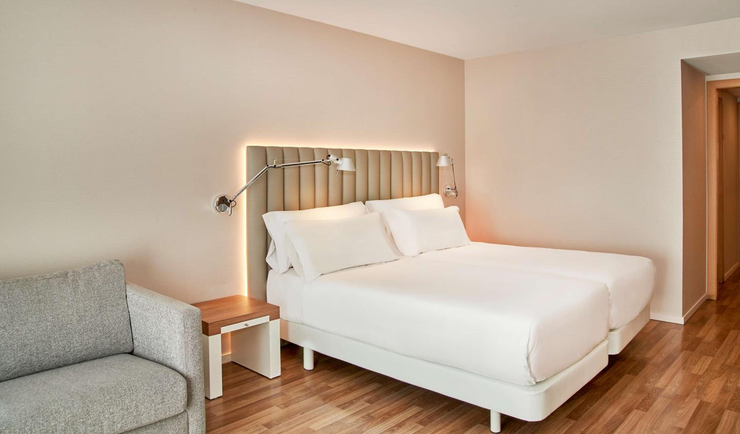Standard Double or Twin Room photo 1