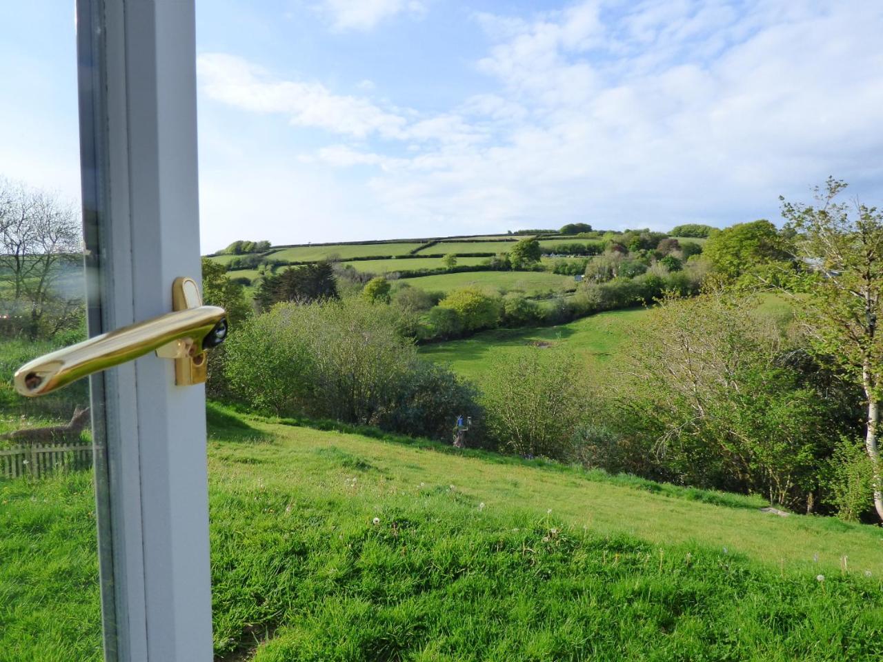 Superior Double or Twin Room with Garden View - Photo 3