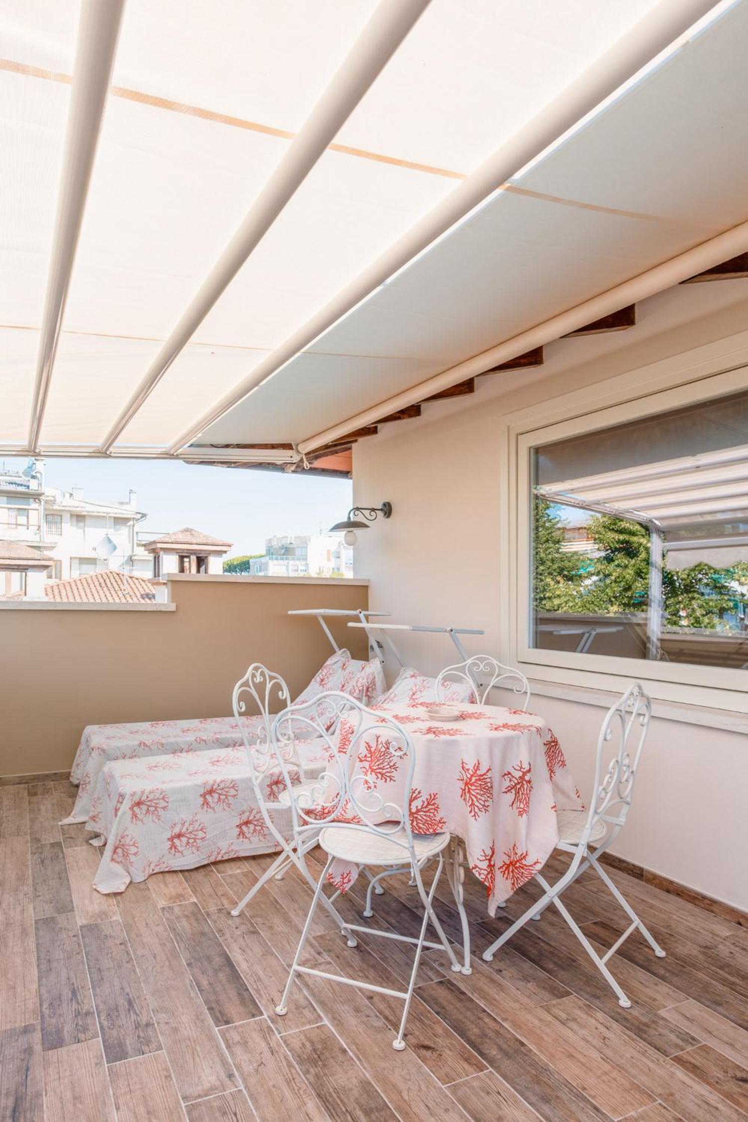 Junior Suite with Terrace - Photo 7