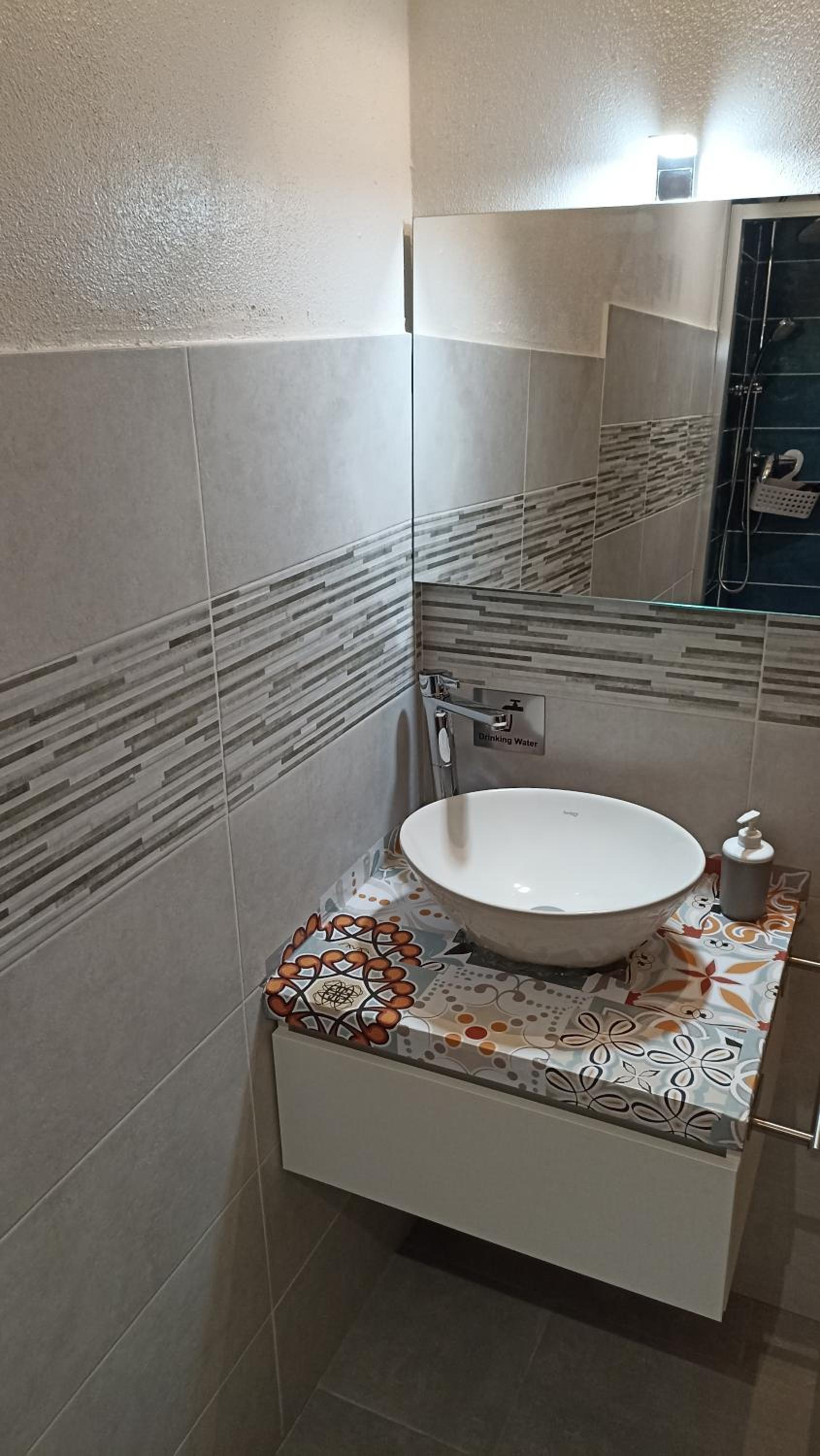 Double Room with Private Bathroom - Photo 6