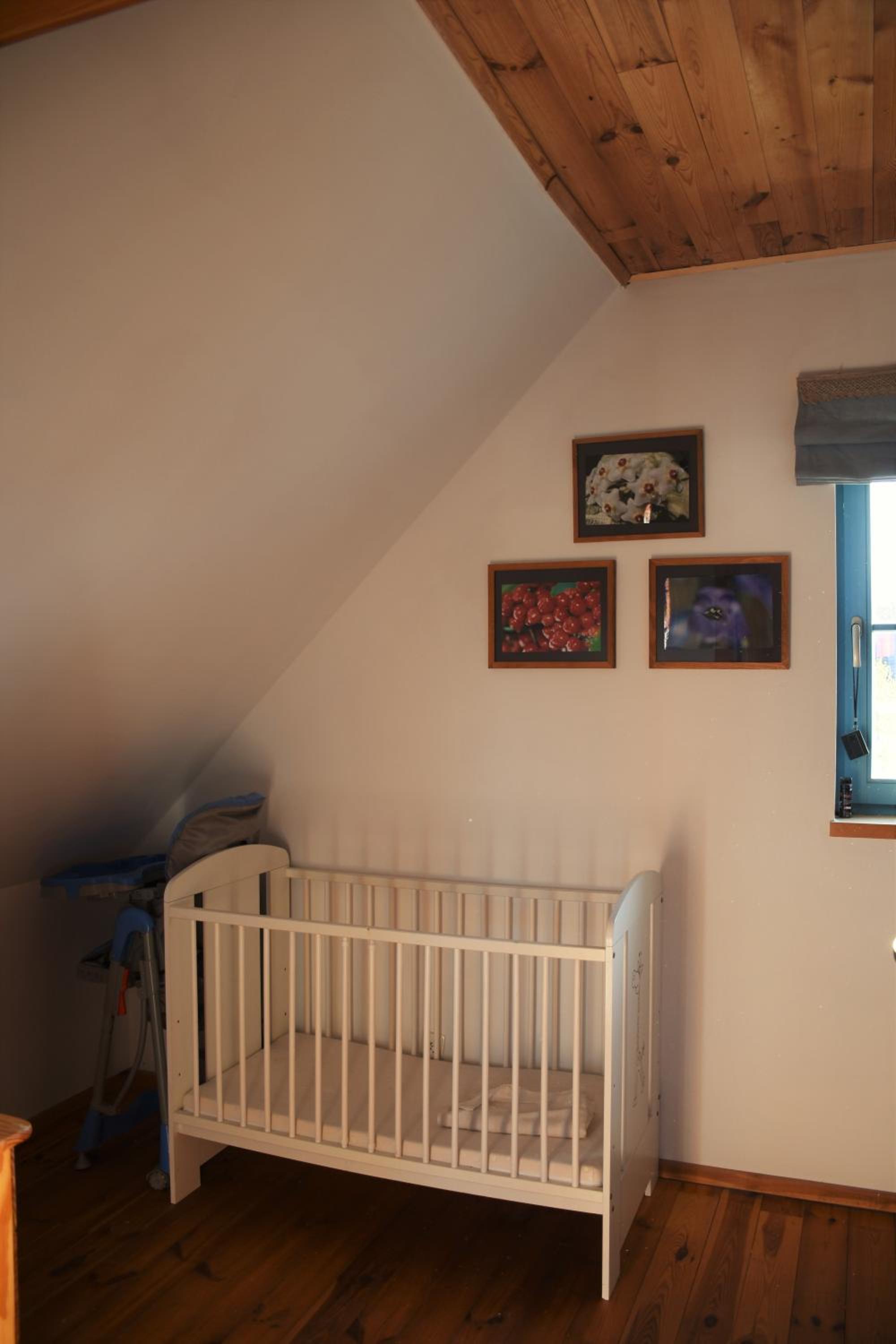 Two-Bedroom House - Photo 11