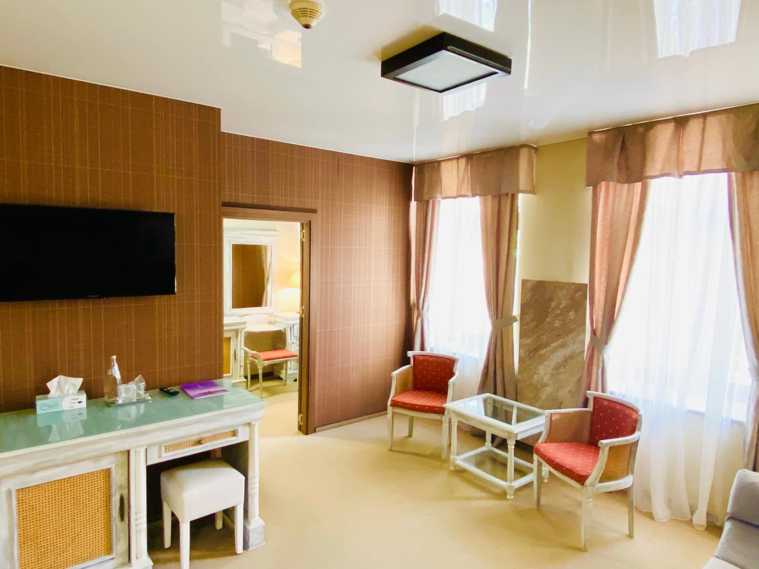 Family Suite - Photo 22