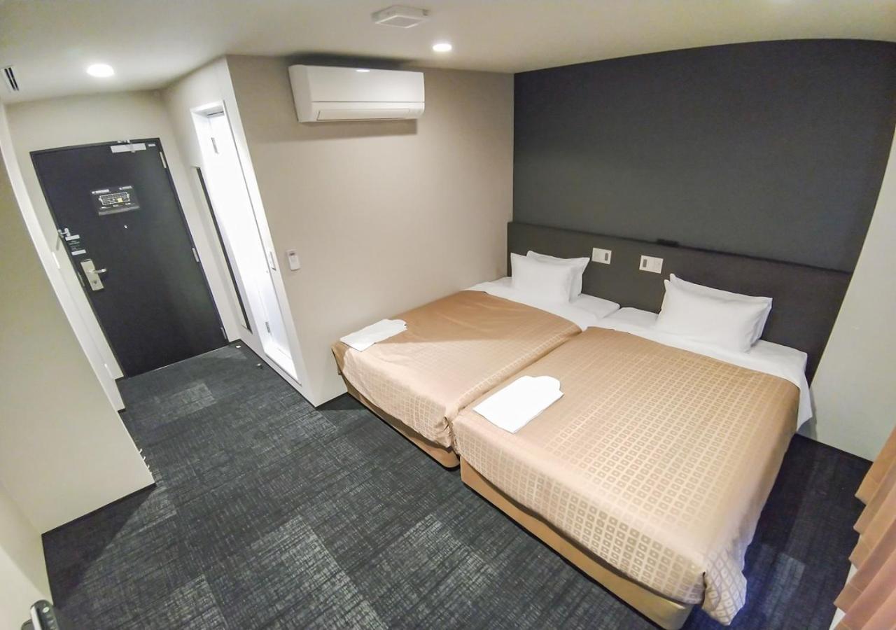 Twin Room - Smoking - Photo 4