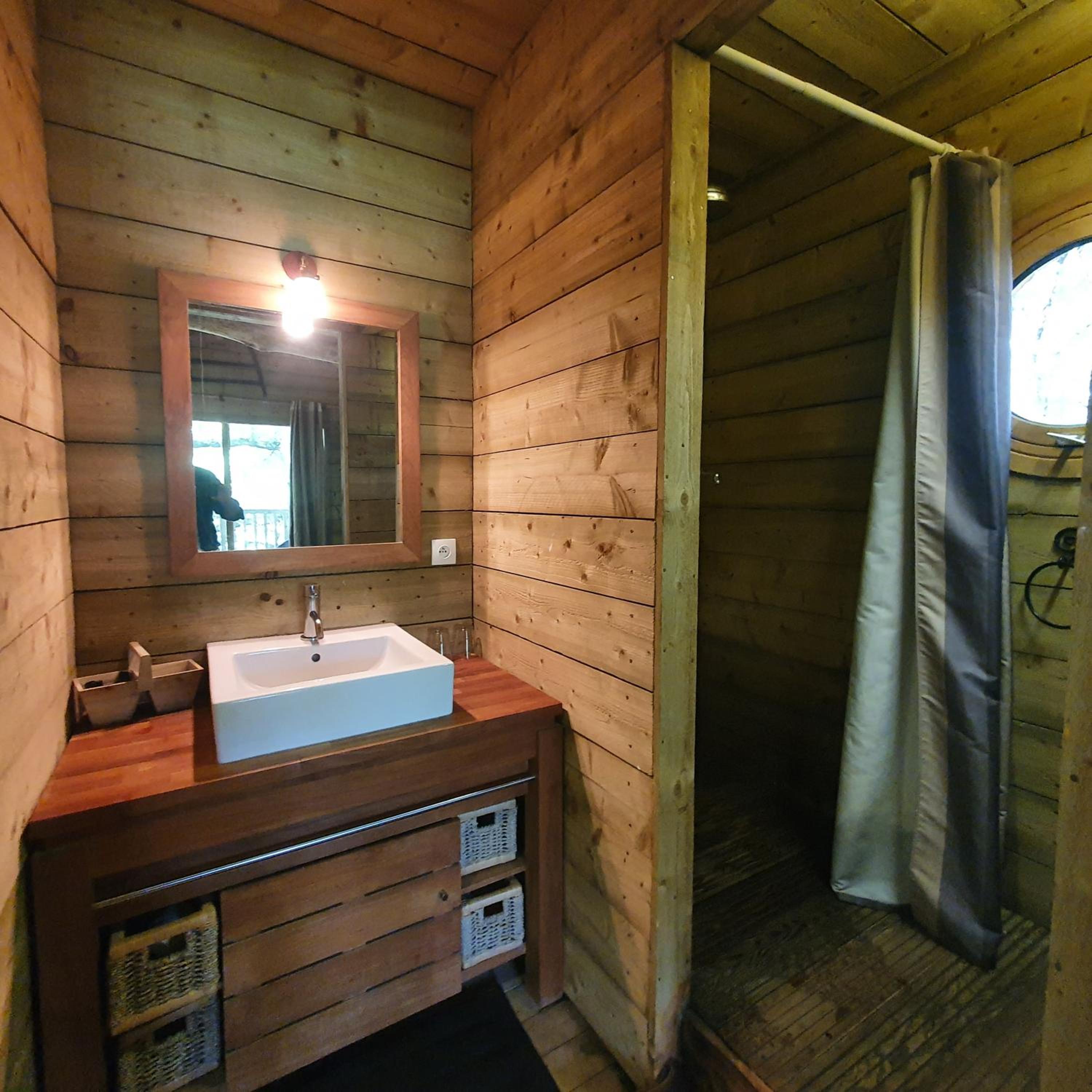 One-Bedroom Chalet - Photo 25