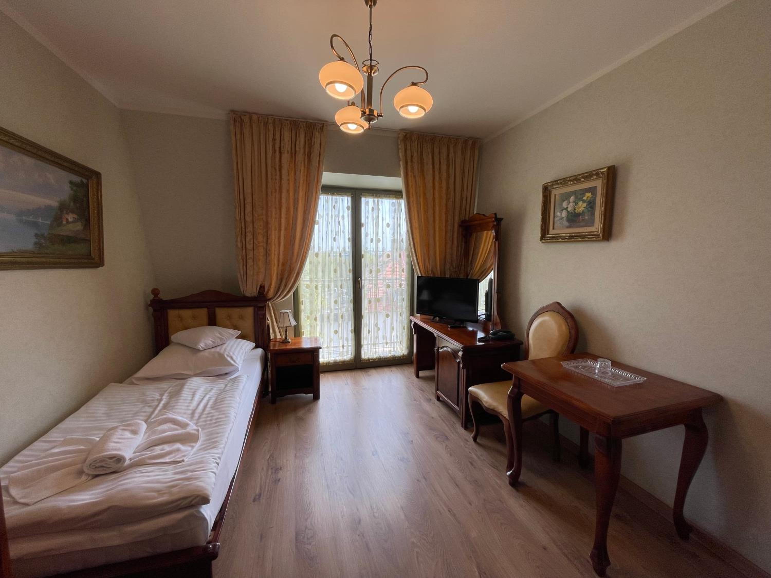 Single Room with Balcony photo 3