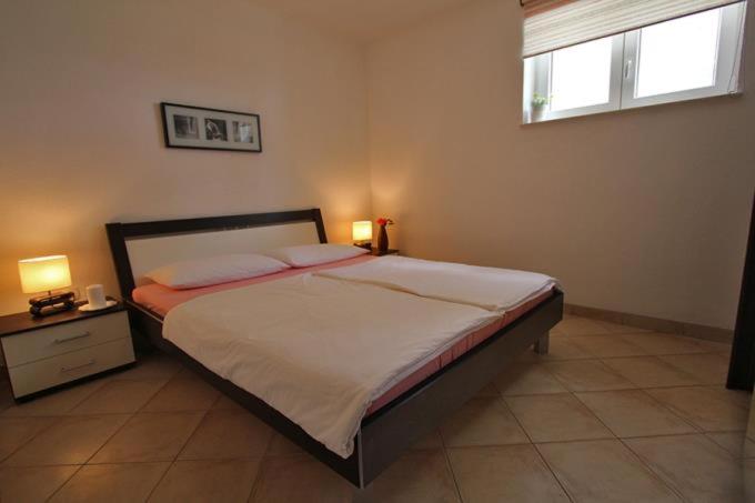 Apartment - Ground Floor photo 3