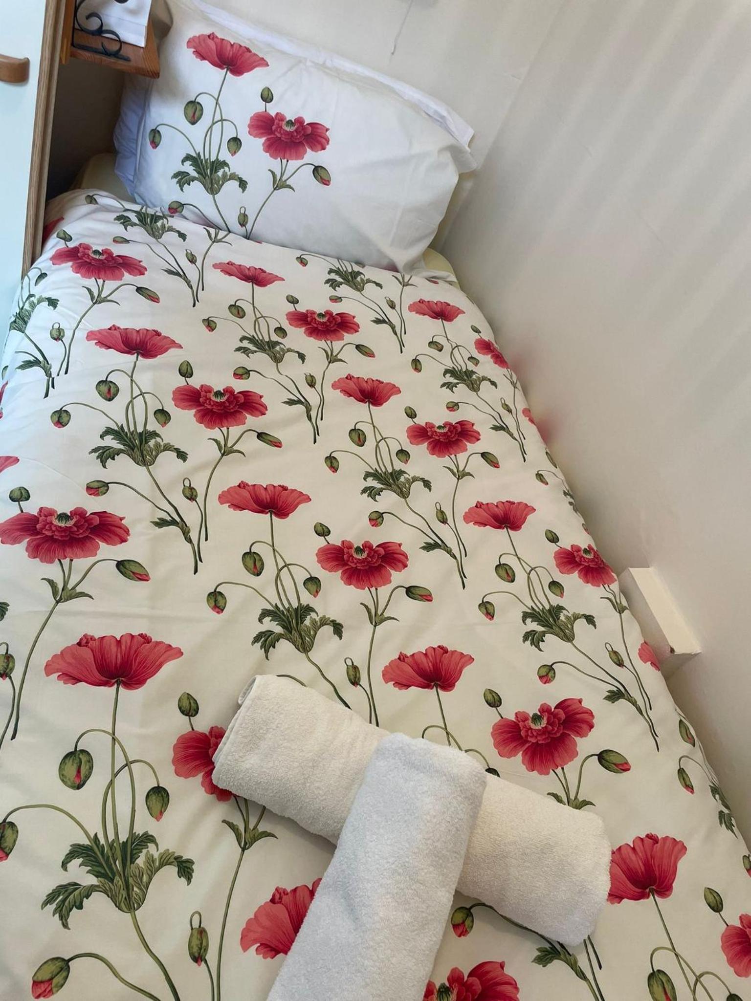 Single Room With Bathroom