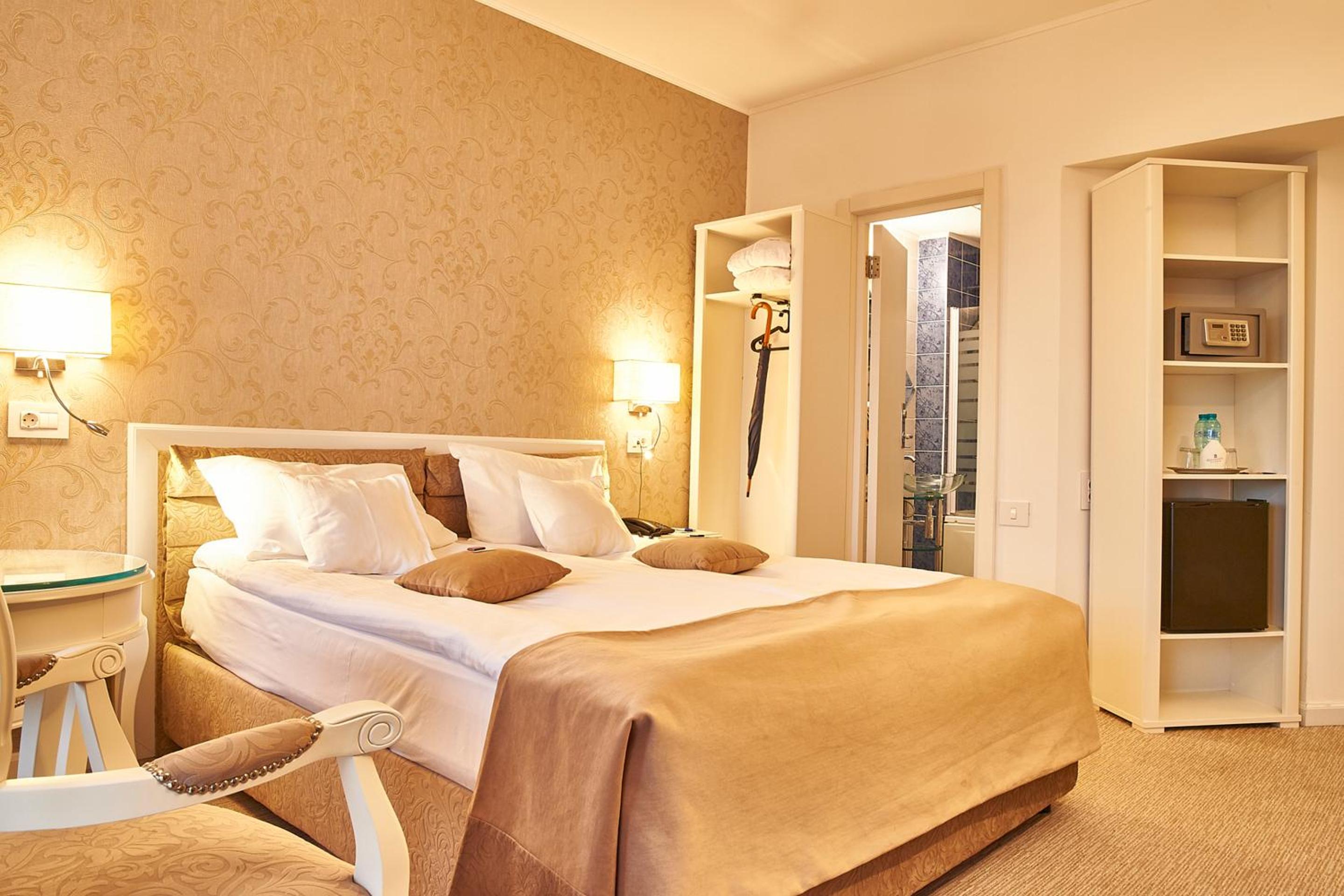 Standard Suite - Photo 1
