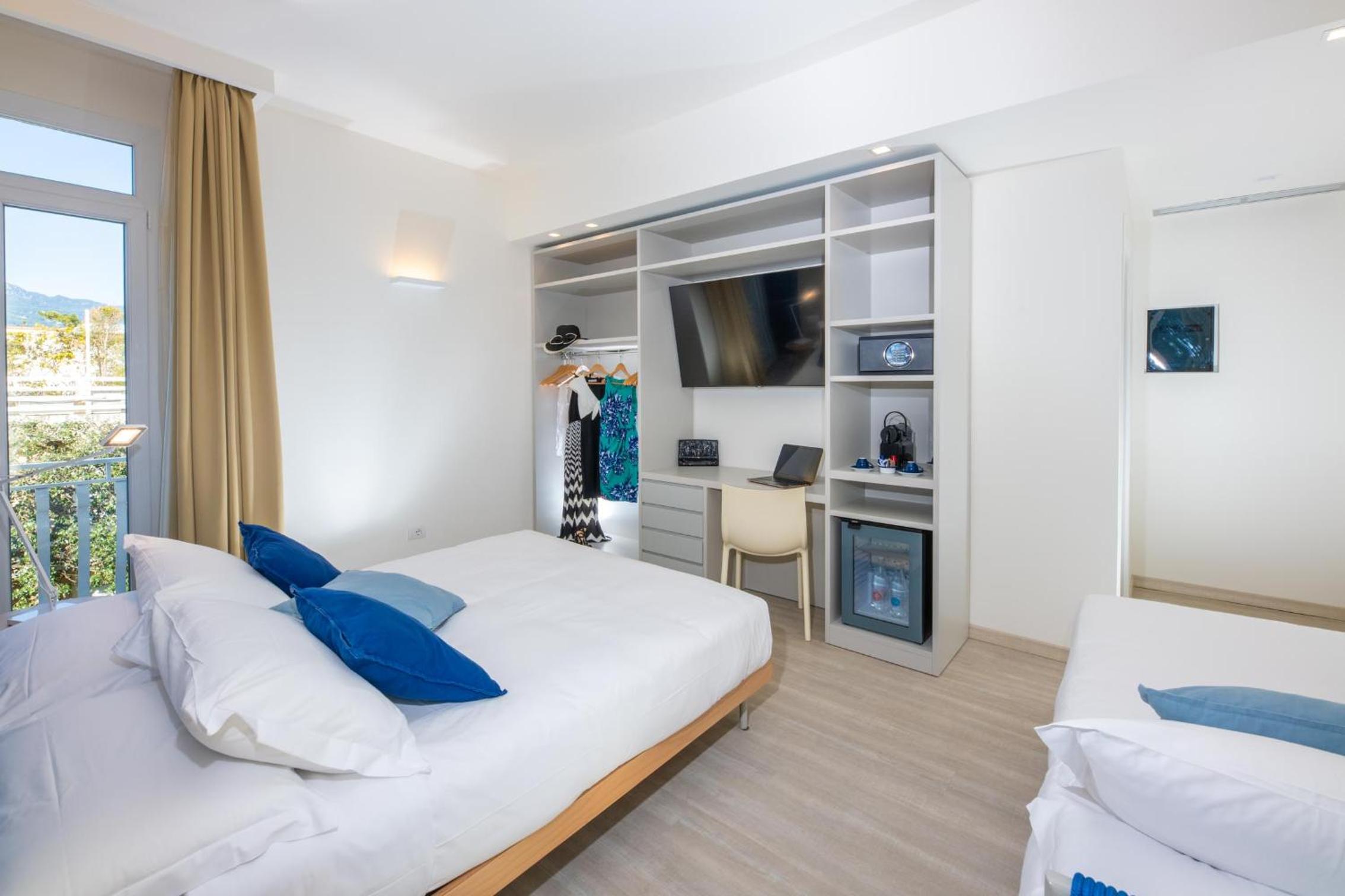 Deluxe Triple Room with Balcony