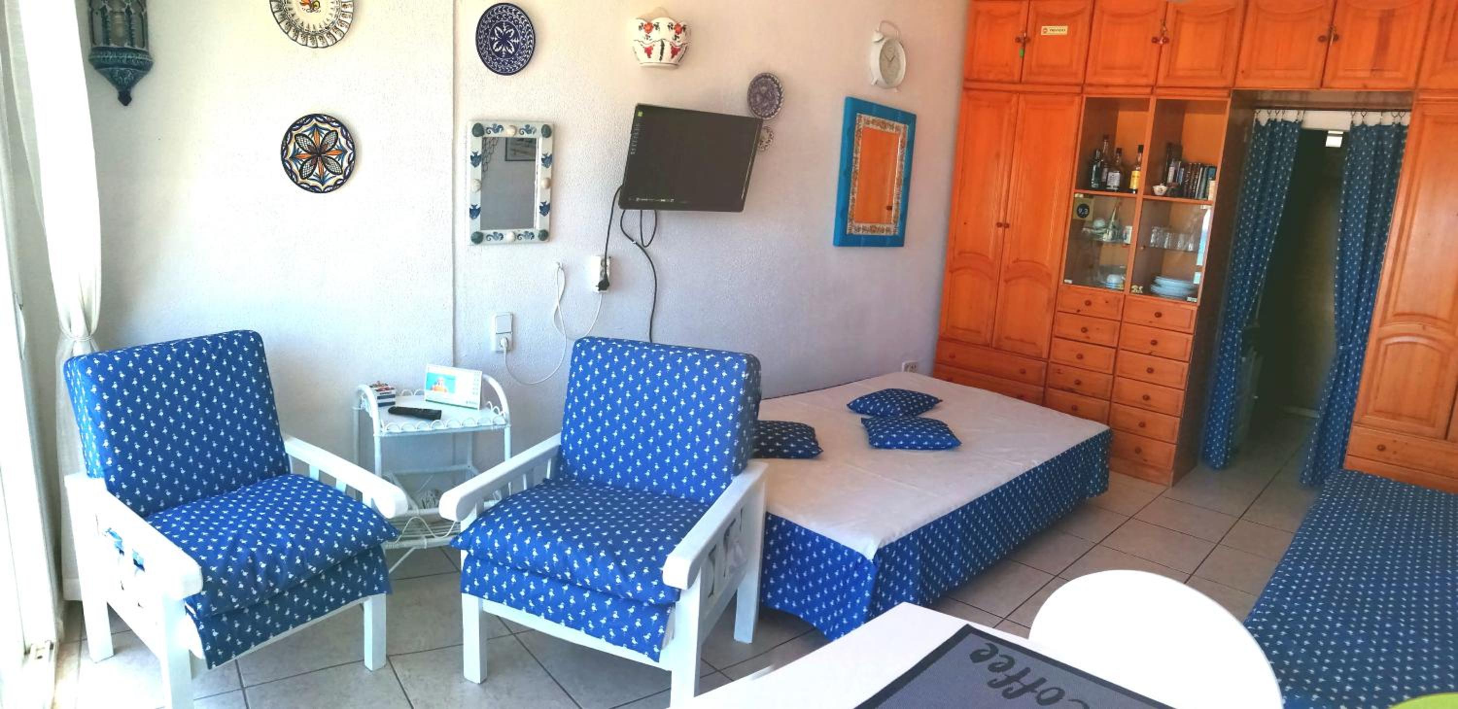 Studio Apartment with Sea View photo 3