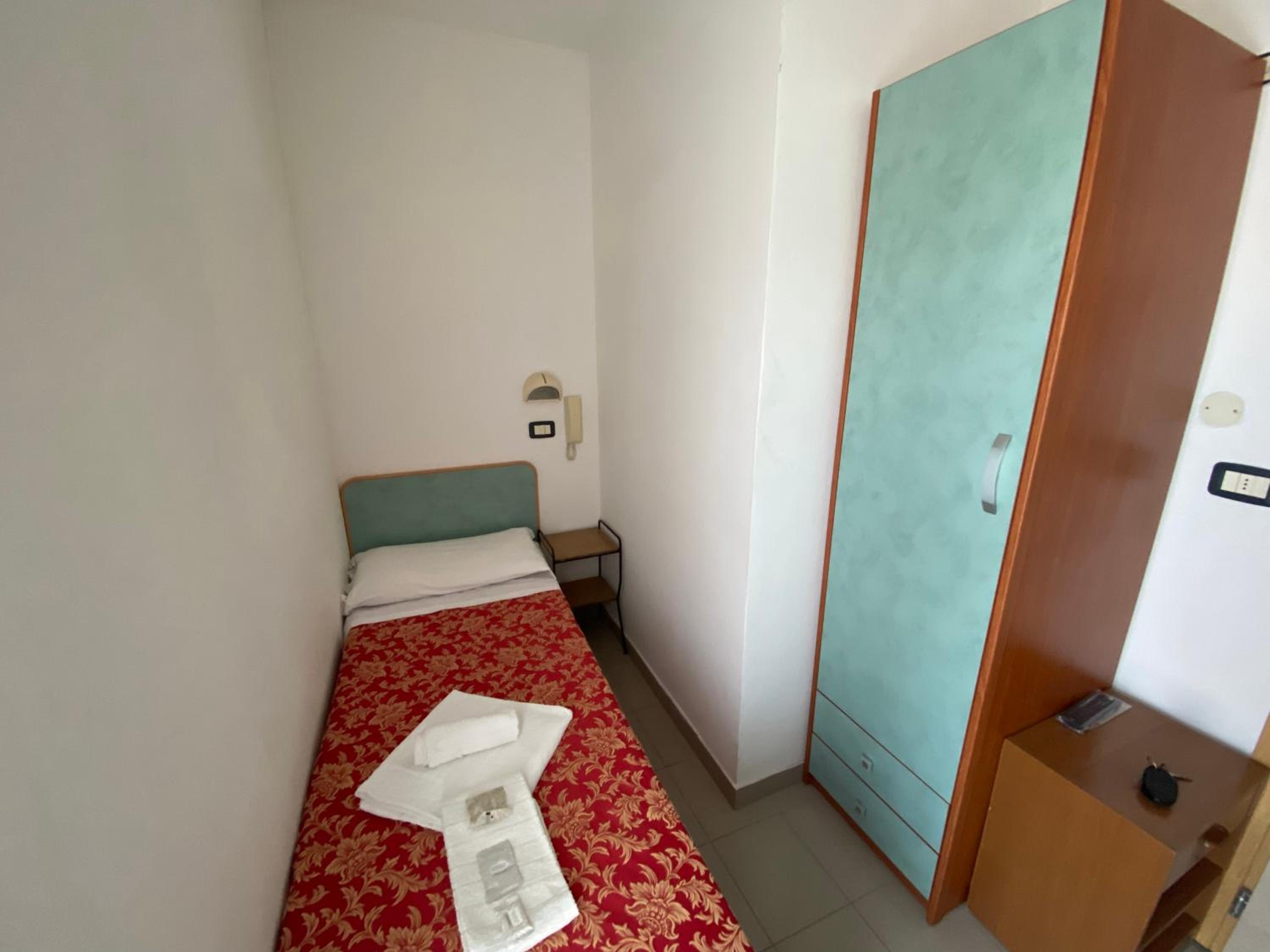 Small Single Room