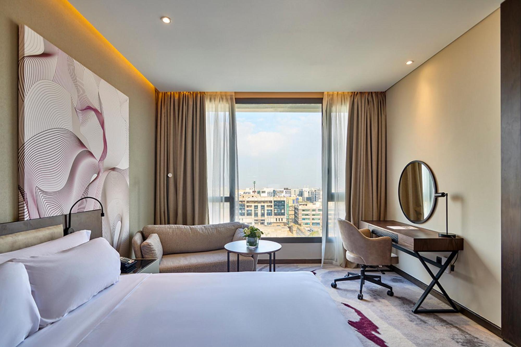 Standard Room (access to Shopping Plaza) - Photo 4