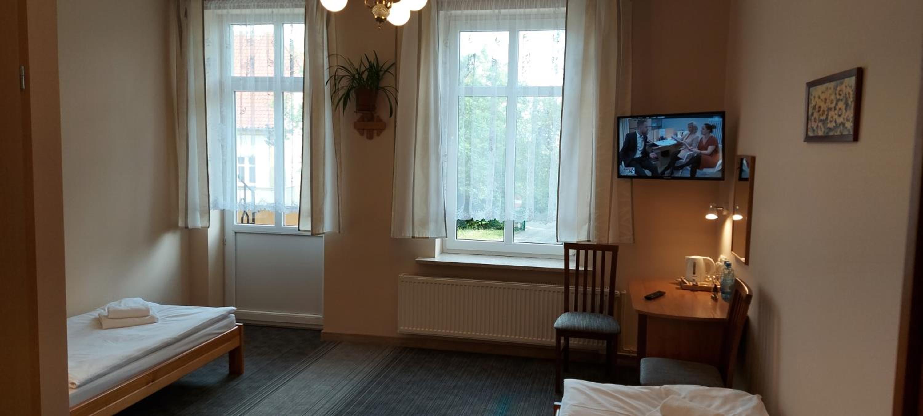 Double Room with Private Bathroom photo 2