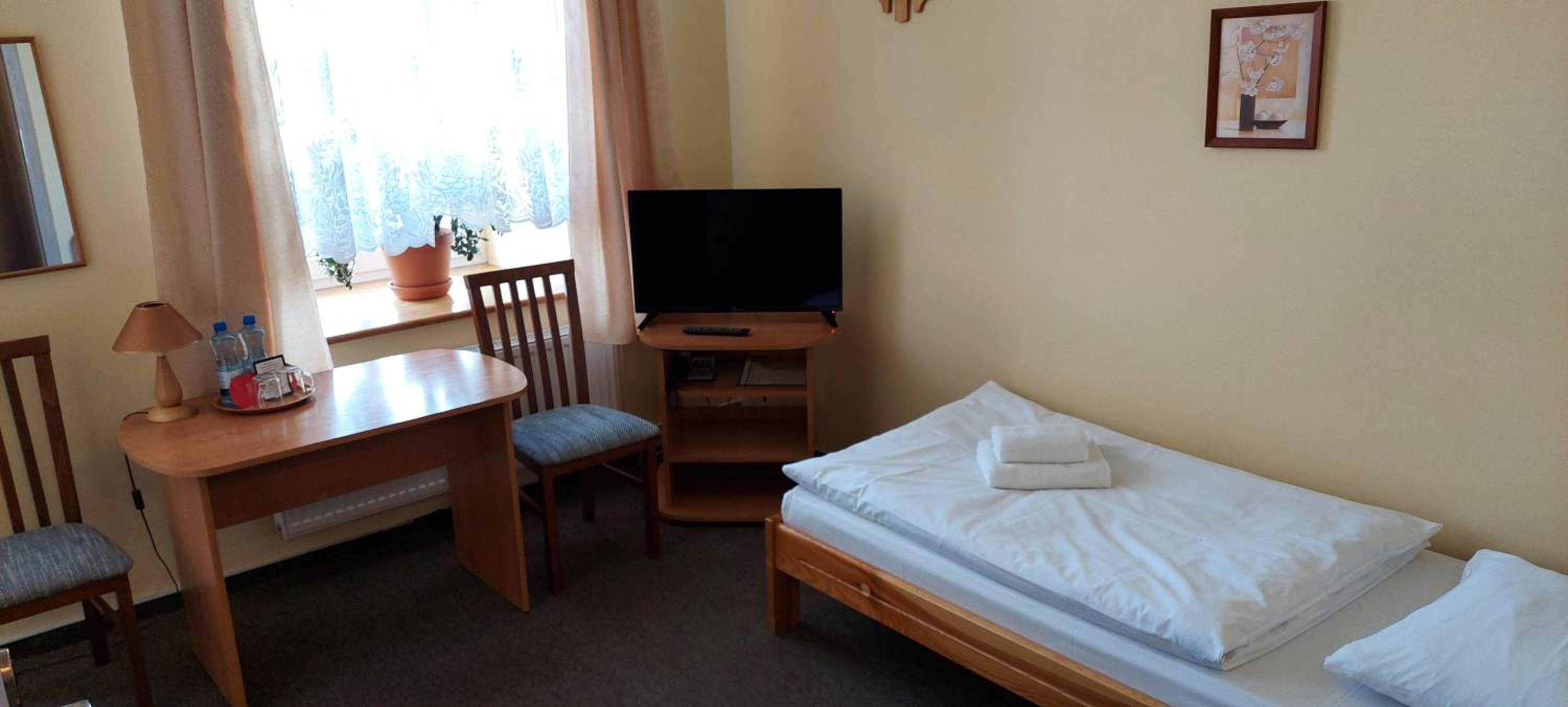 Double Room with Private Bathroom photo 3