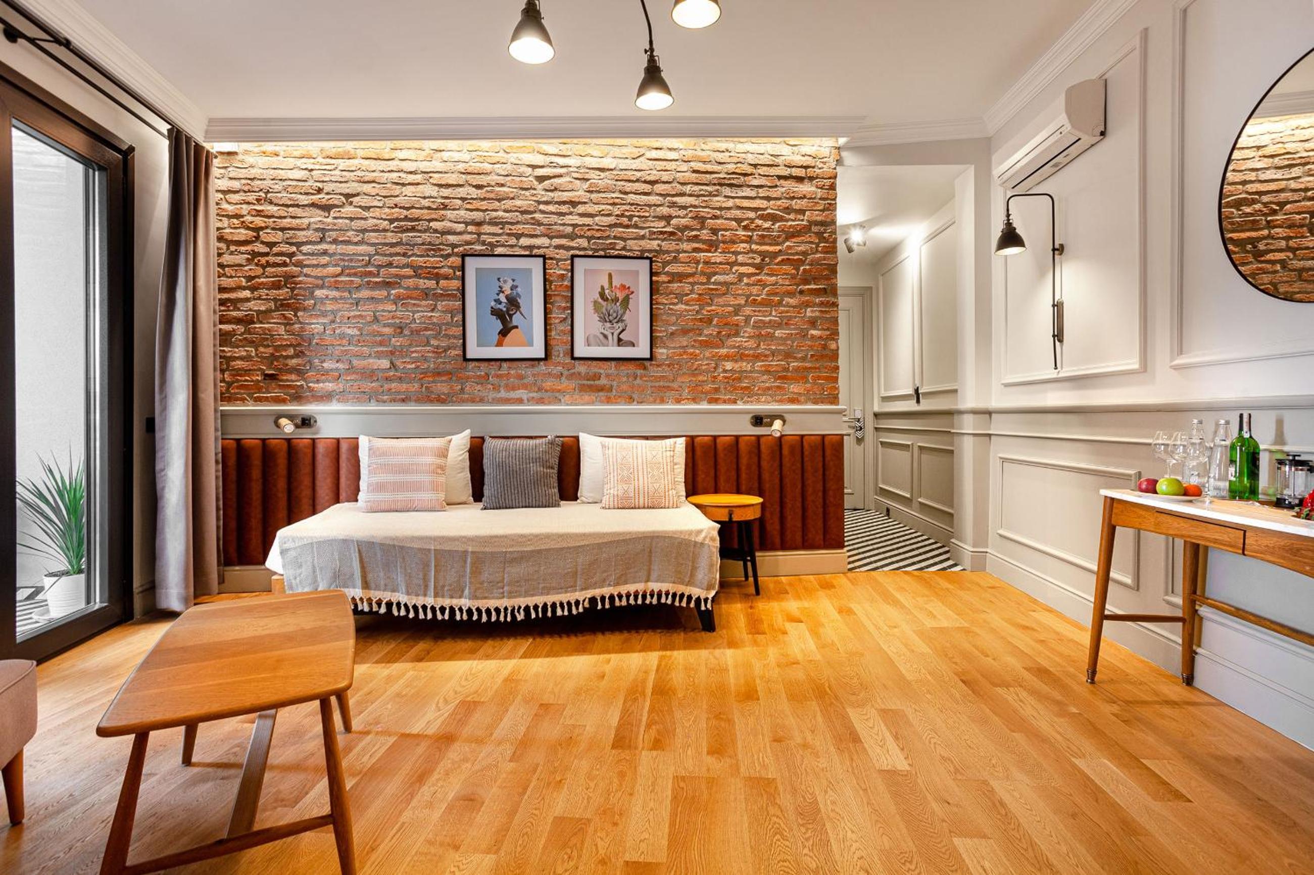 Deluxe Suite photo 3