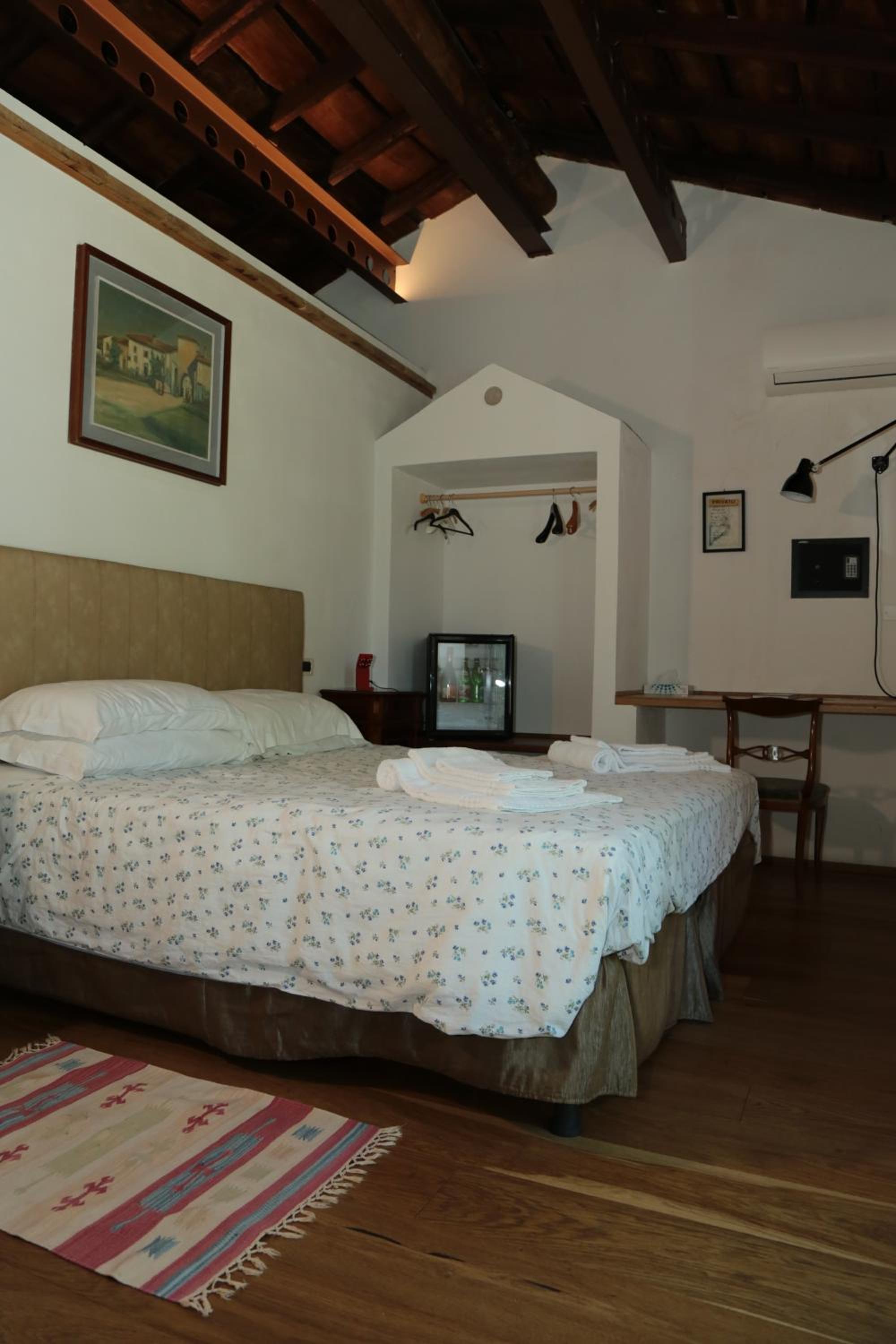 King Suite - Photo 15