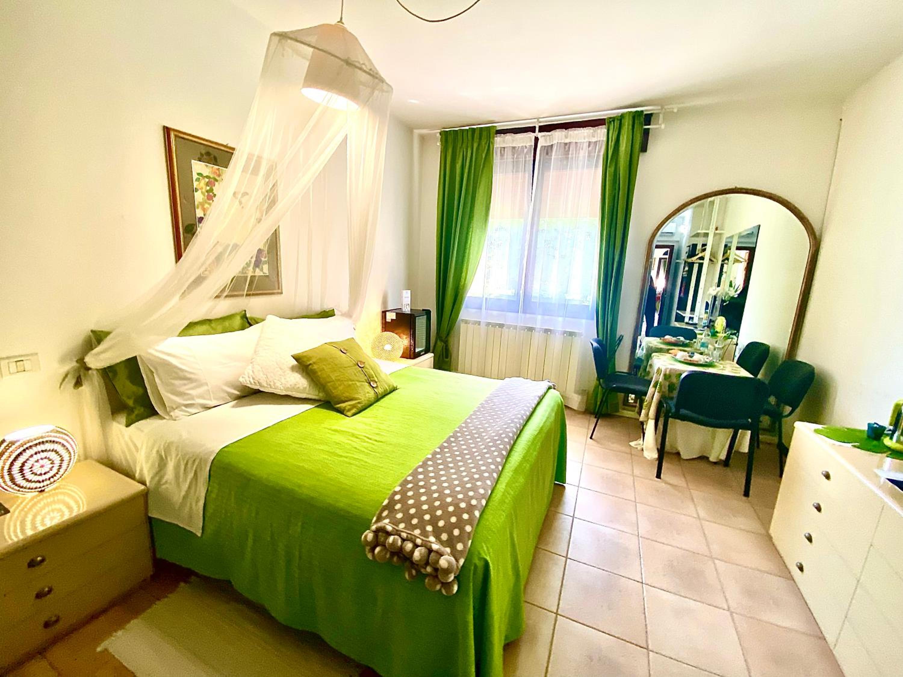 Deluxe Quadruple Room - Photo 1