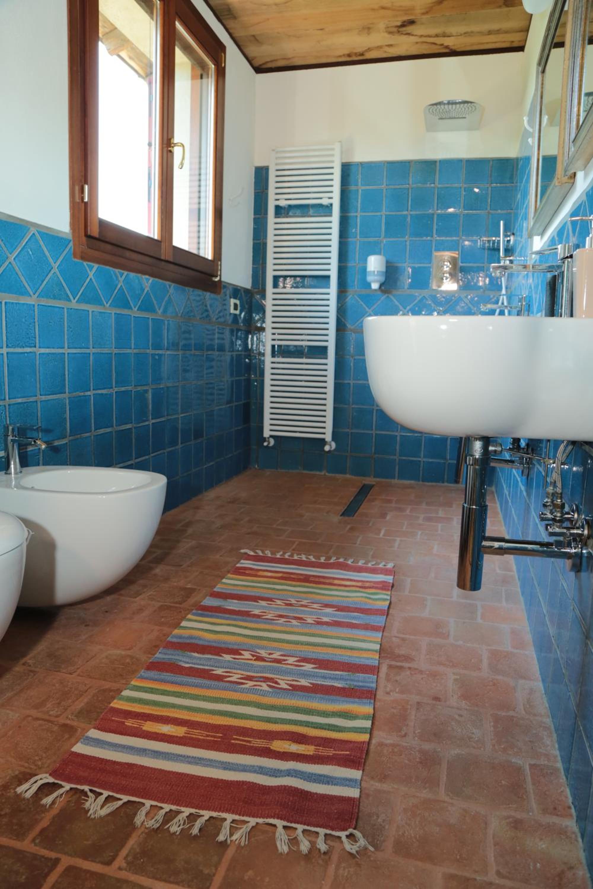 King Suite - Photo 17