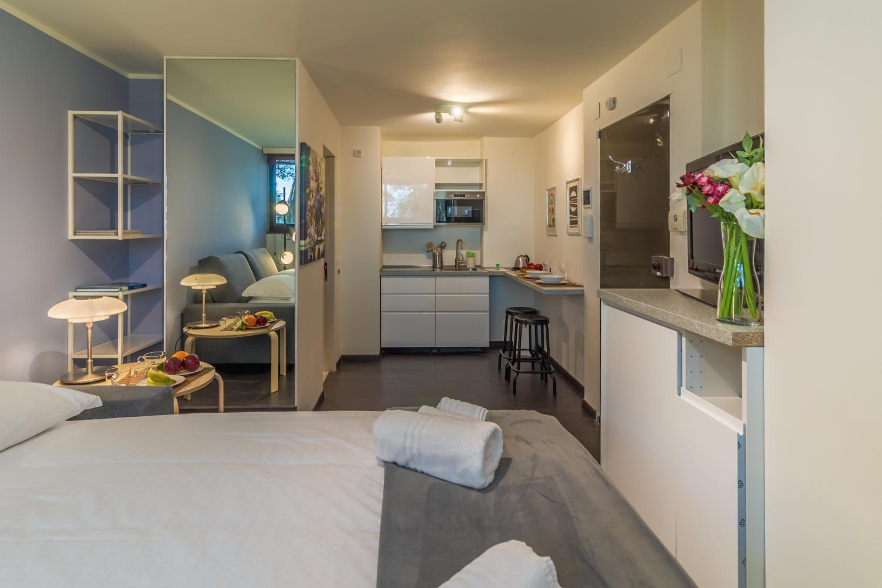 One-Bedroom Apartment