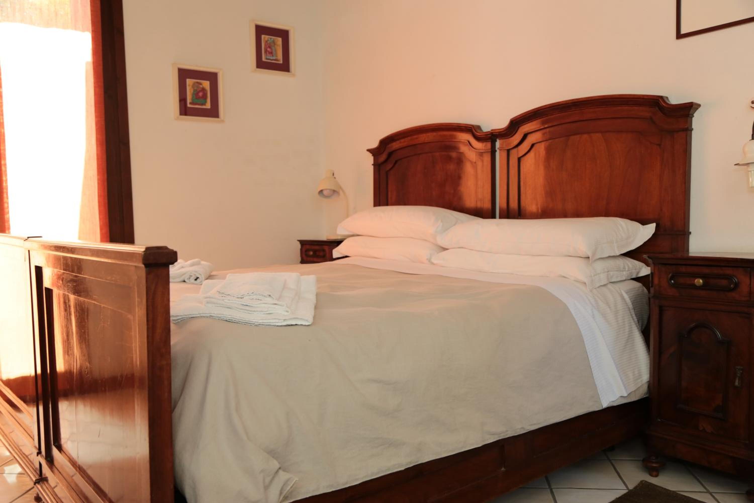 Double Room with Garden View - Photo 6