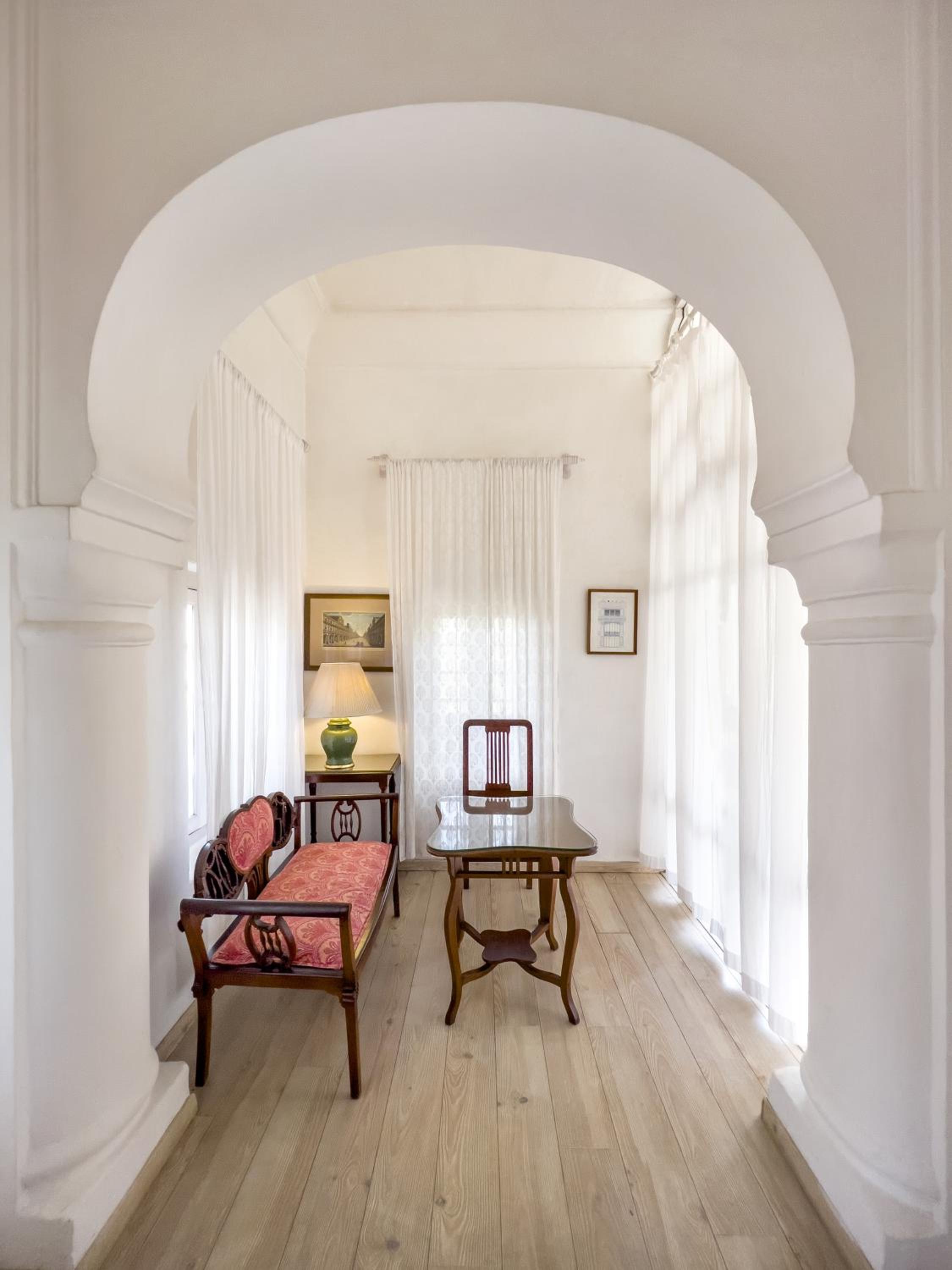 Heritage Royal Room – Enjoy a 10% discount on spa, laundry, and vintage car services, alongside complimentary evening tea, guided fort tours, and morning yoga (7:00 AM – 8:00 AM) photo