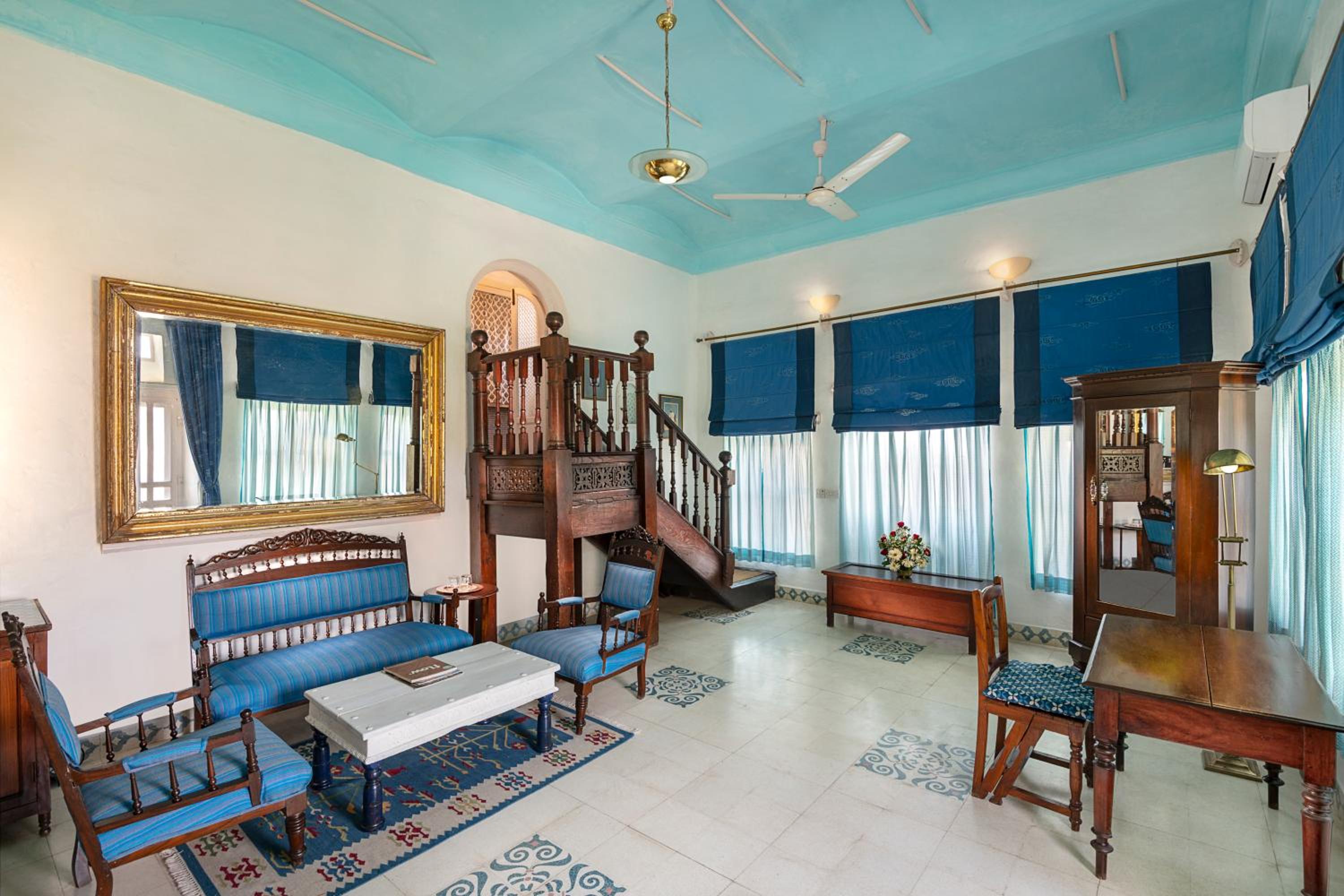 Heritage Royal Room – Enjoy a 10% discount on spa, laundry, and vintage car services, alongside complimentary evening tea, guided fort tours, and morning yoga (7:00 AM – 8:00 AM) photo
