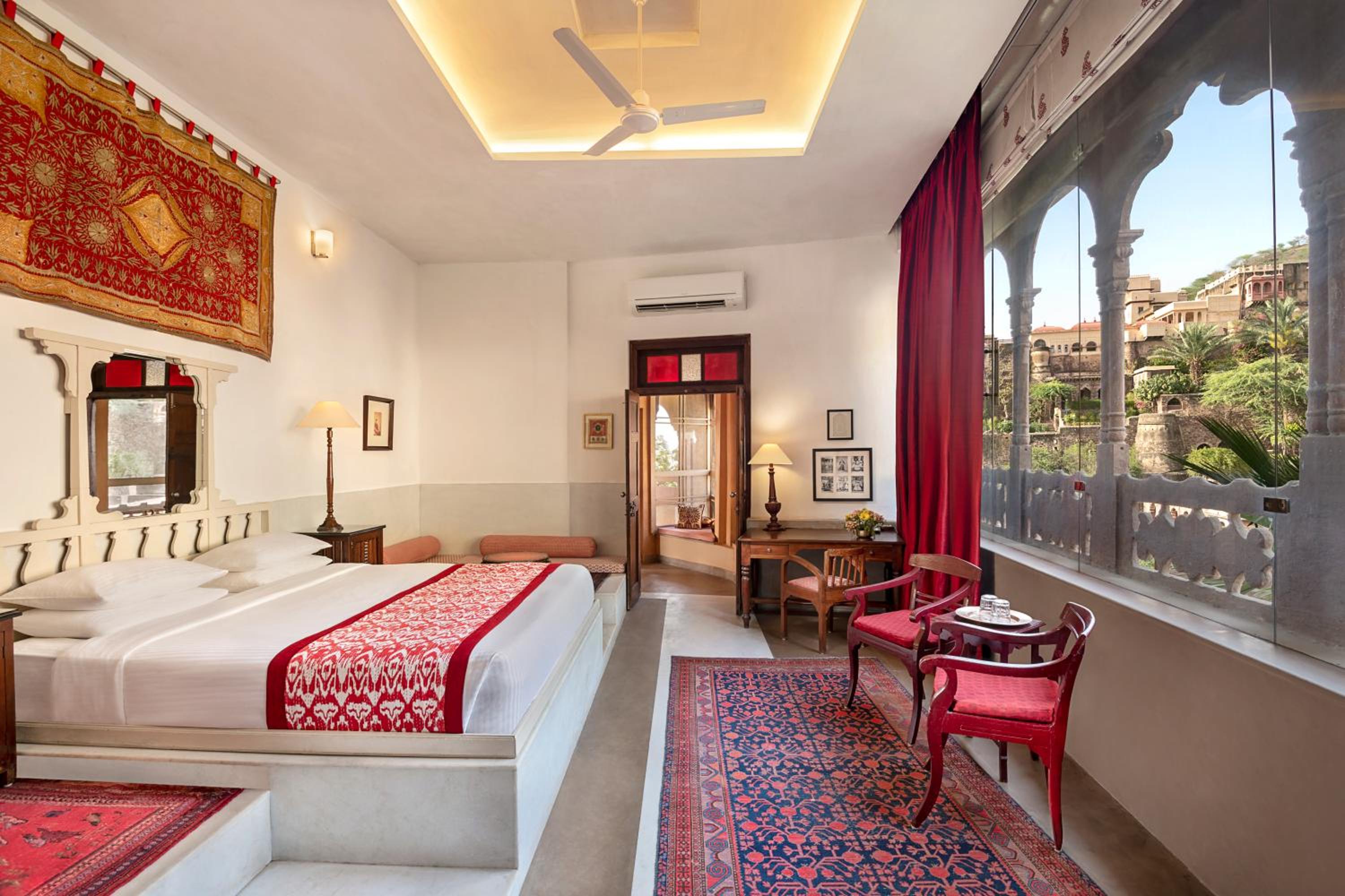 Heritage Splendour Room – Enjoy a 10% discount on spa, laundry, and vintage car services, alongside complimentary evening tea, guided fort tours, and morning yoga (7:00 AM – 8:00 AM) photo