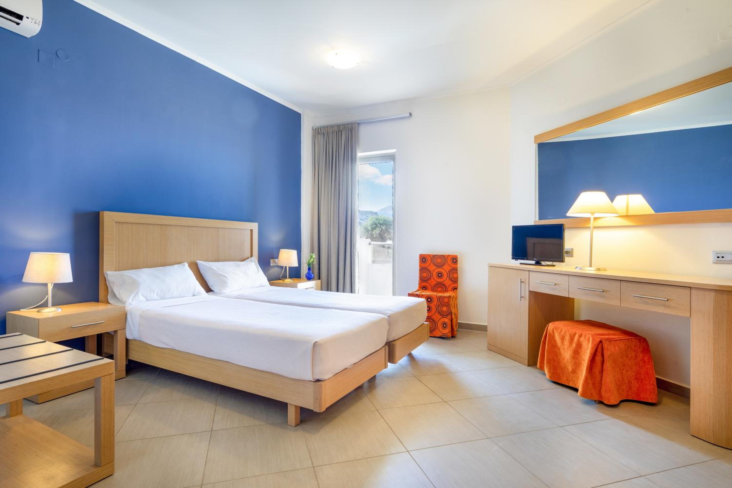 Double or Twin Room with Side Sea View photo 1