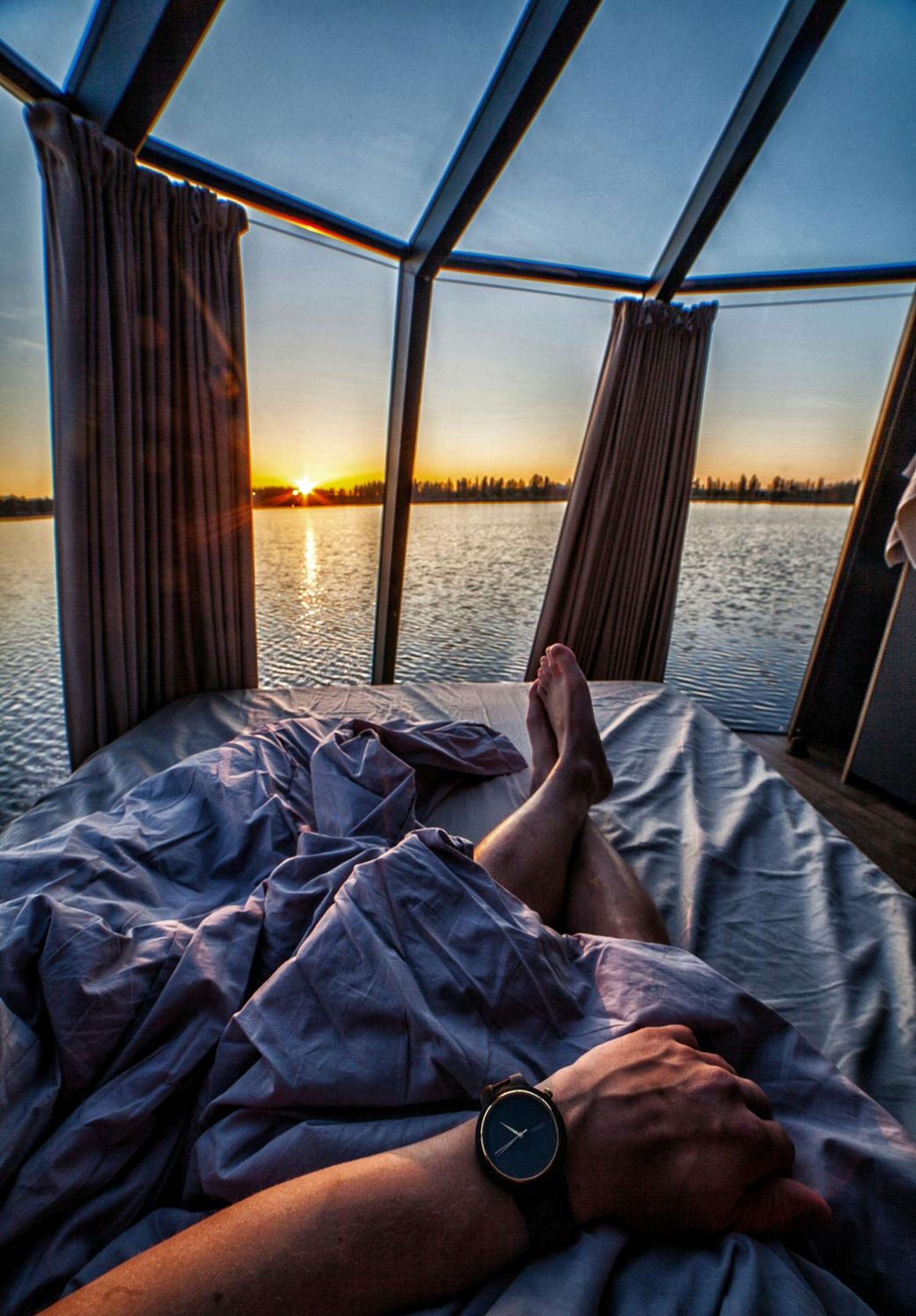 Igloo Boat Suite with Spa Access - Photo 11