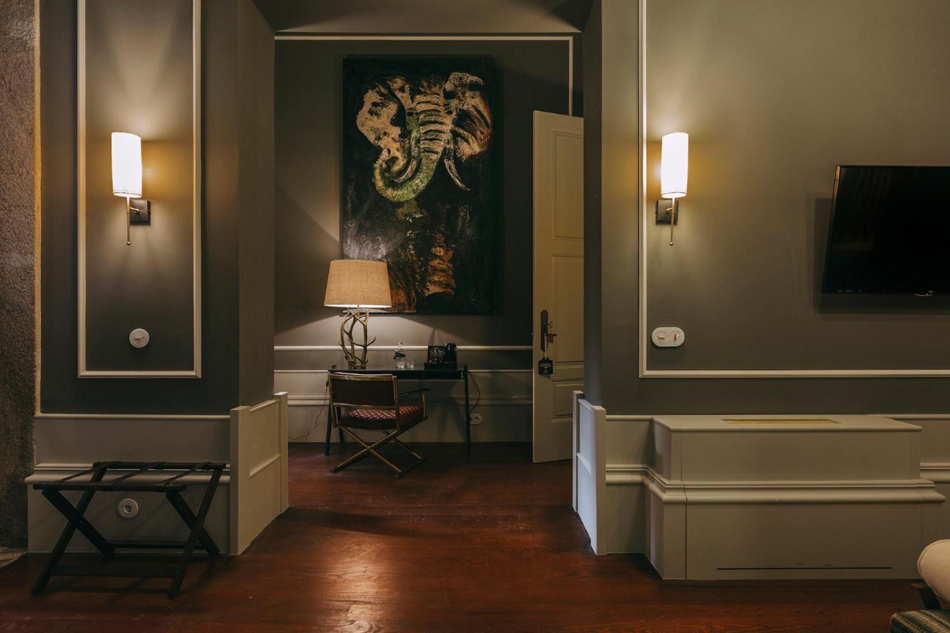 Deluxe Junior Suite - Photo 3