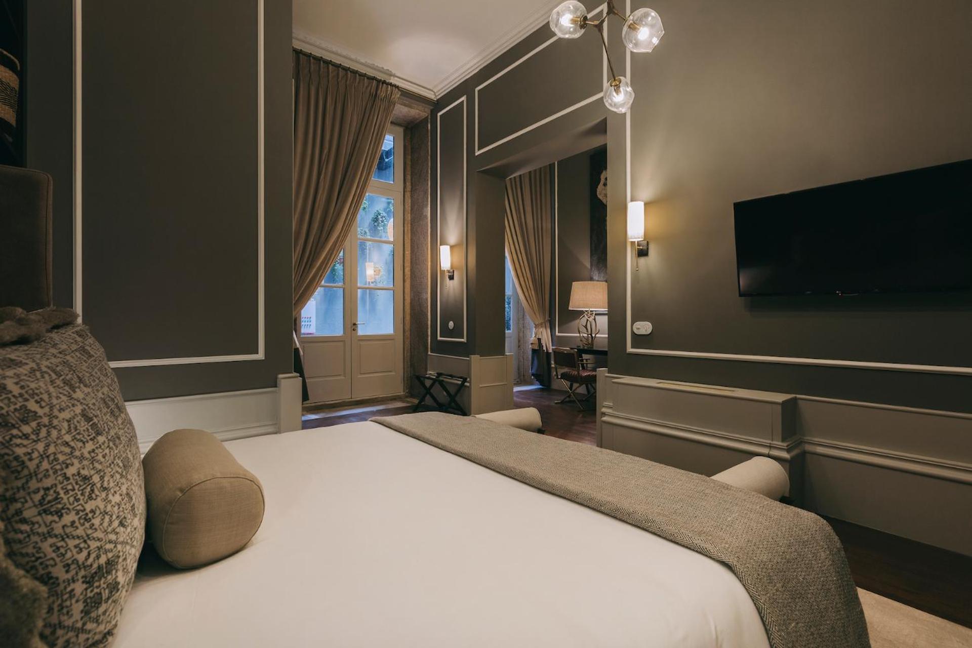 Deluxe Junior Suite - Photo 4