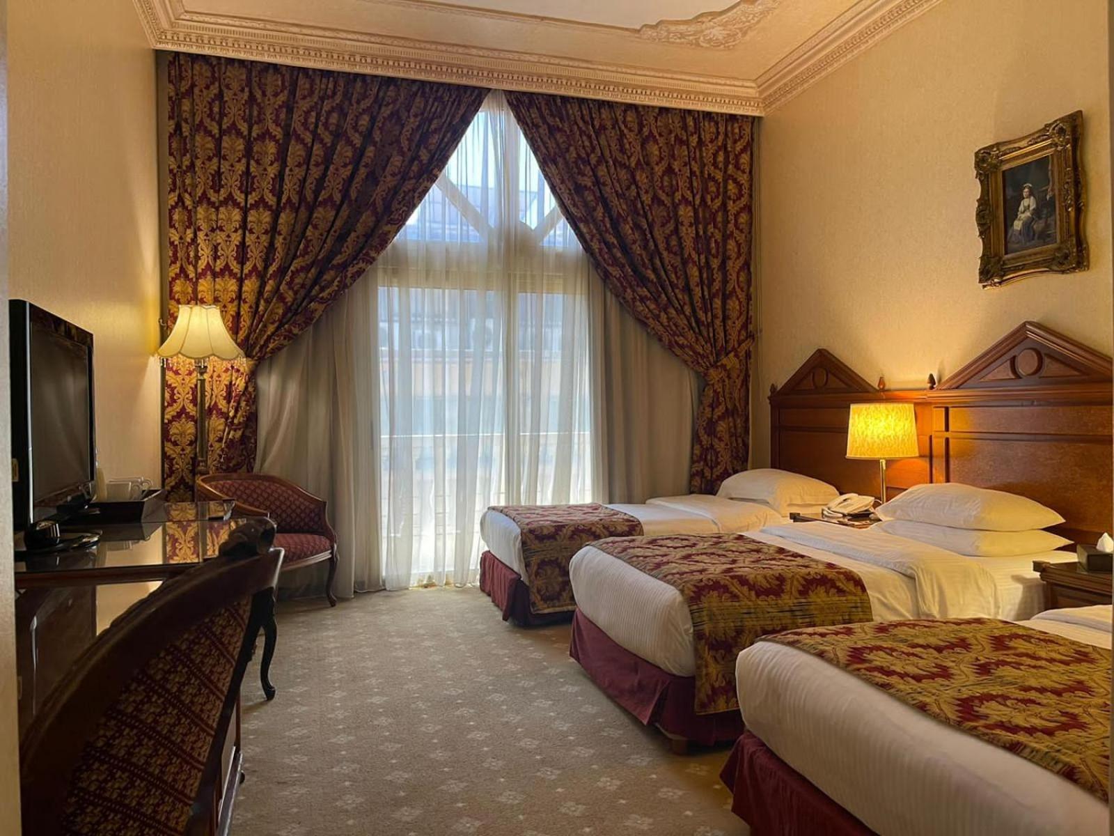 Deluxe Room with Three Single Beds  - Photo 7