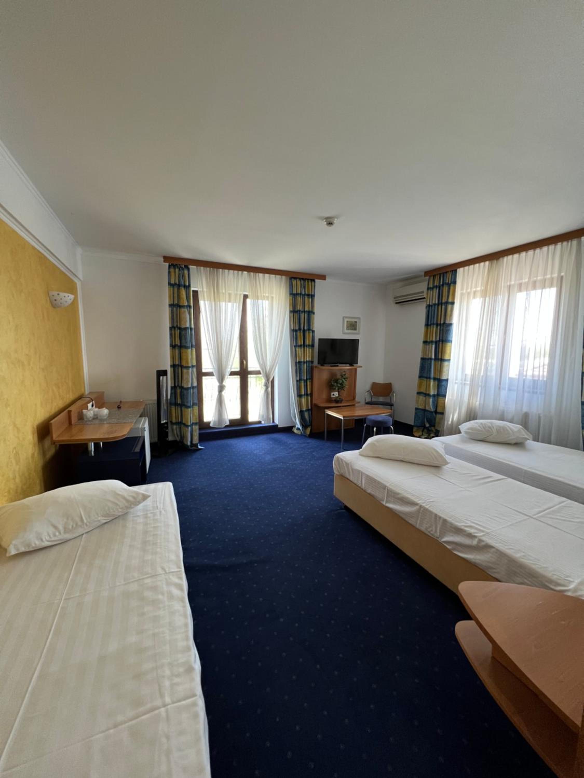 Triple Room photo 3