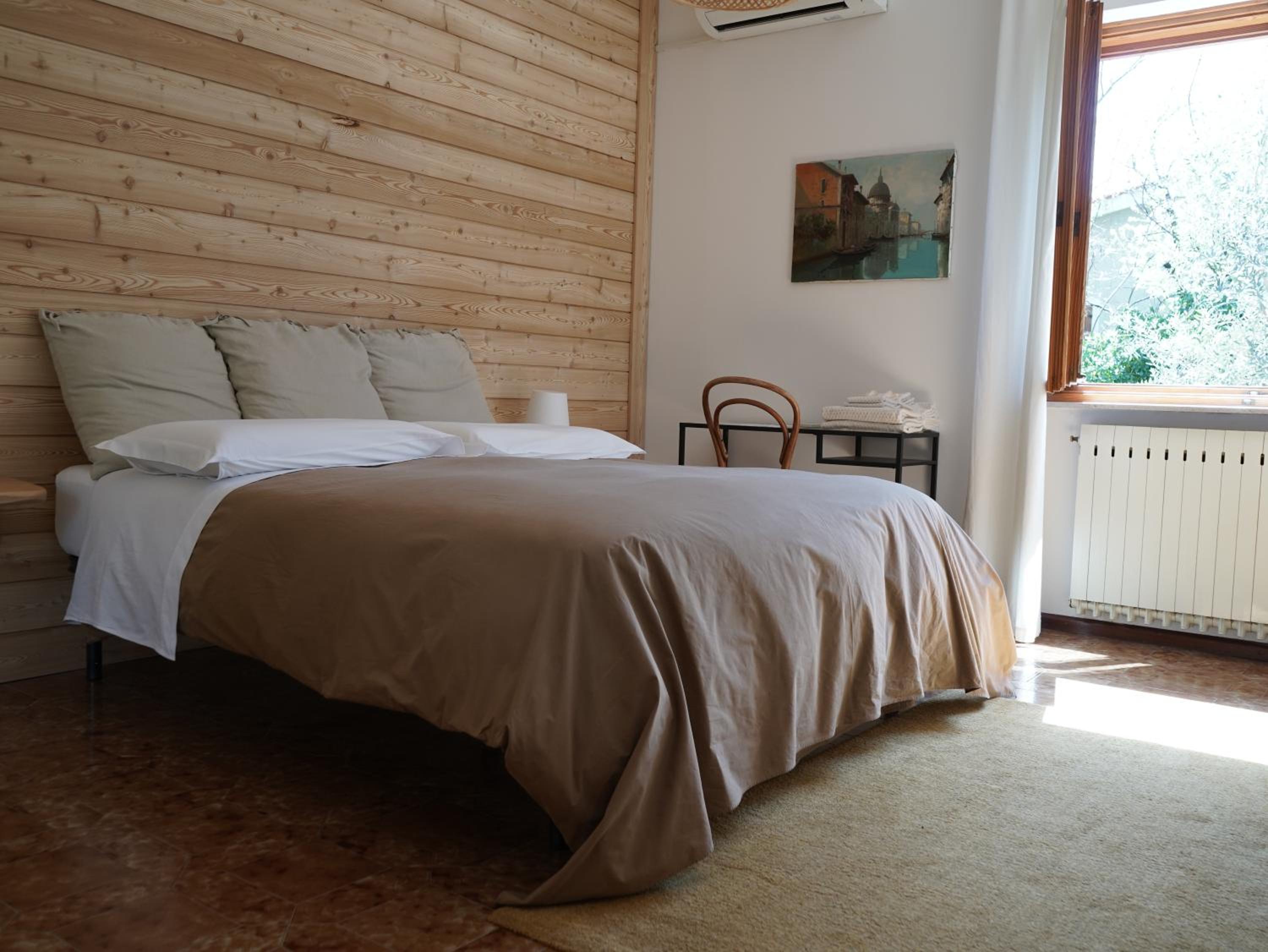 Double Room with Private Bathroom photo 2