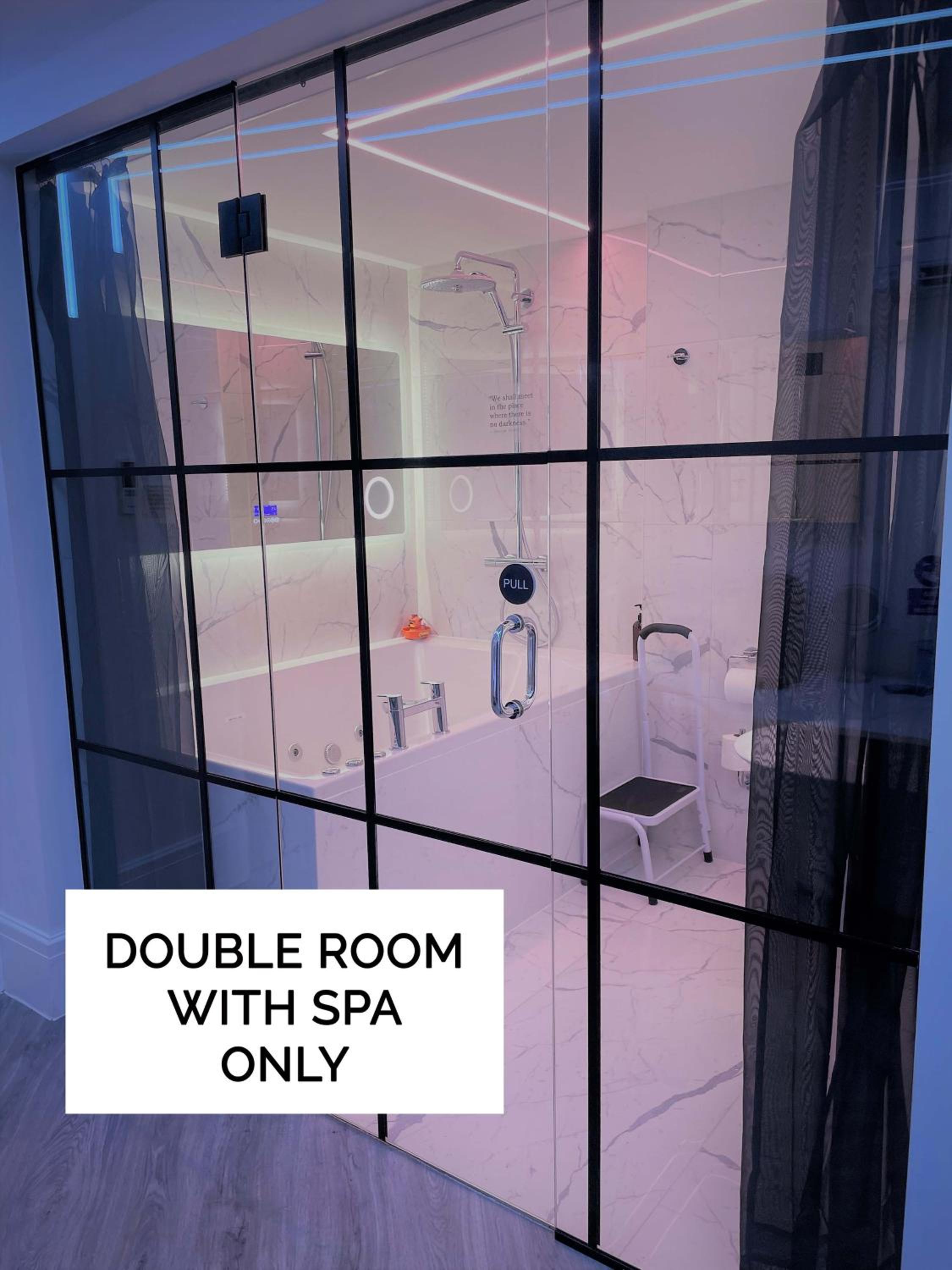 Triple Room with Bath - Photo 3