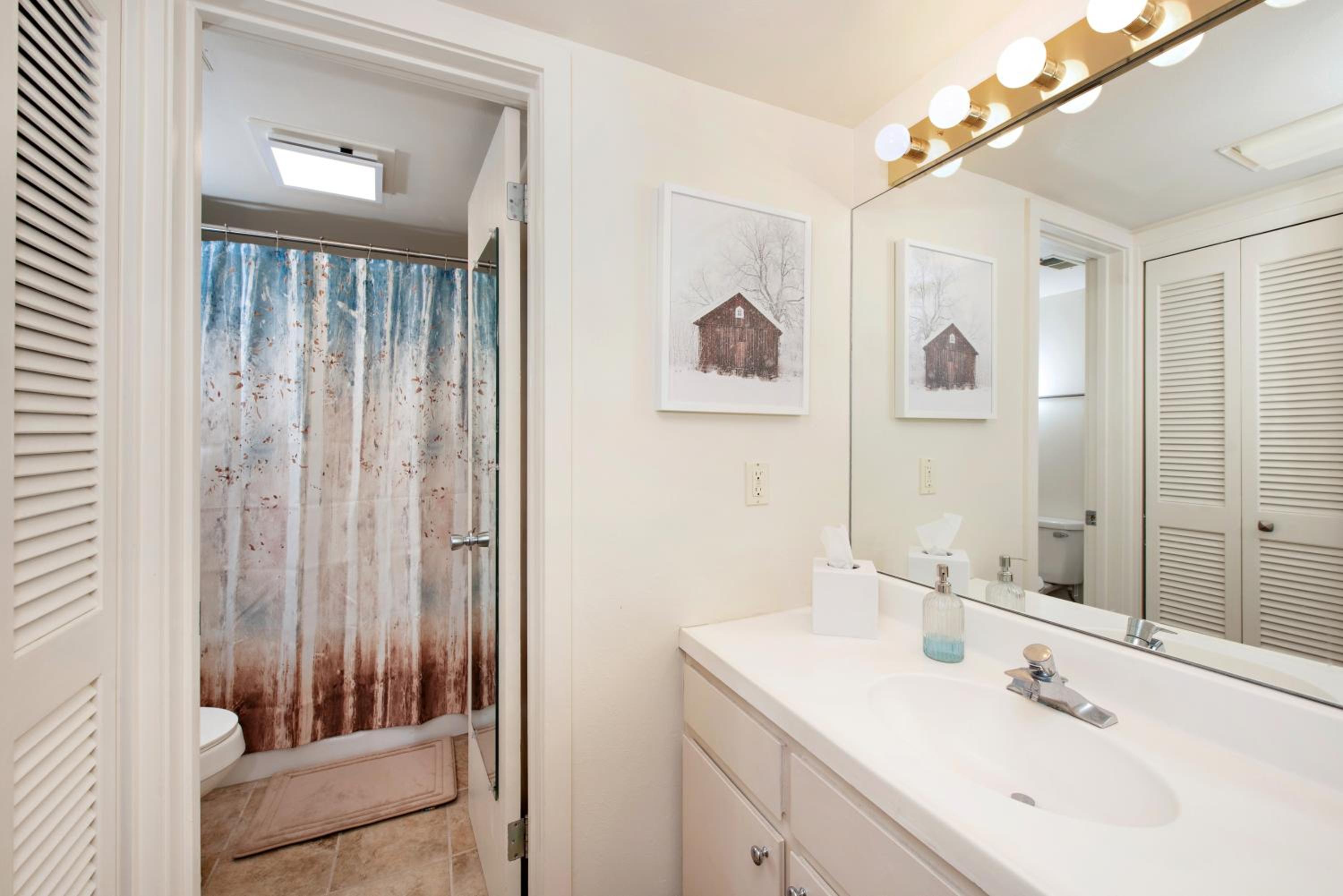 Studio Apartment photo 3