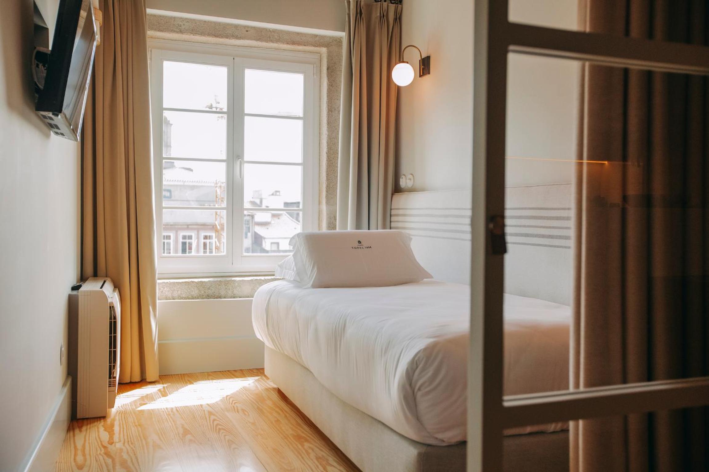 Two-Bedroom Apartment - Photo 3