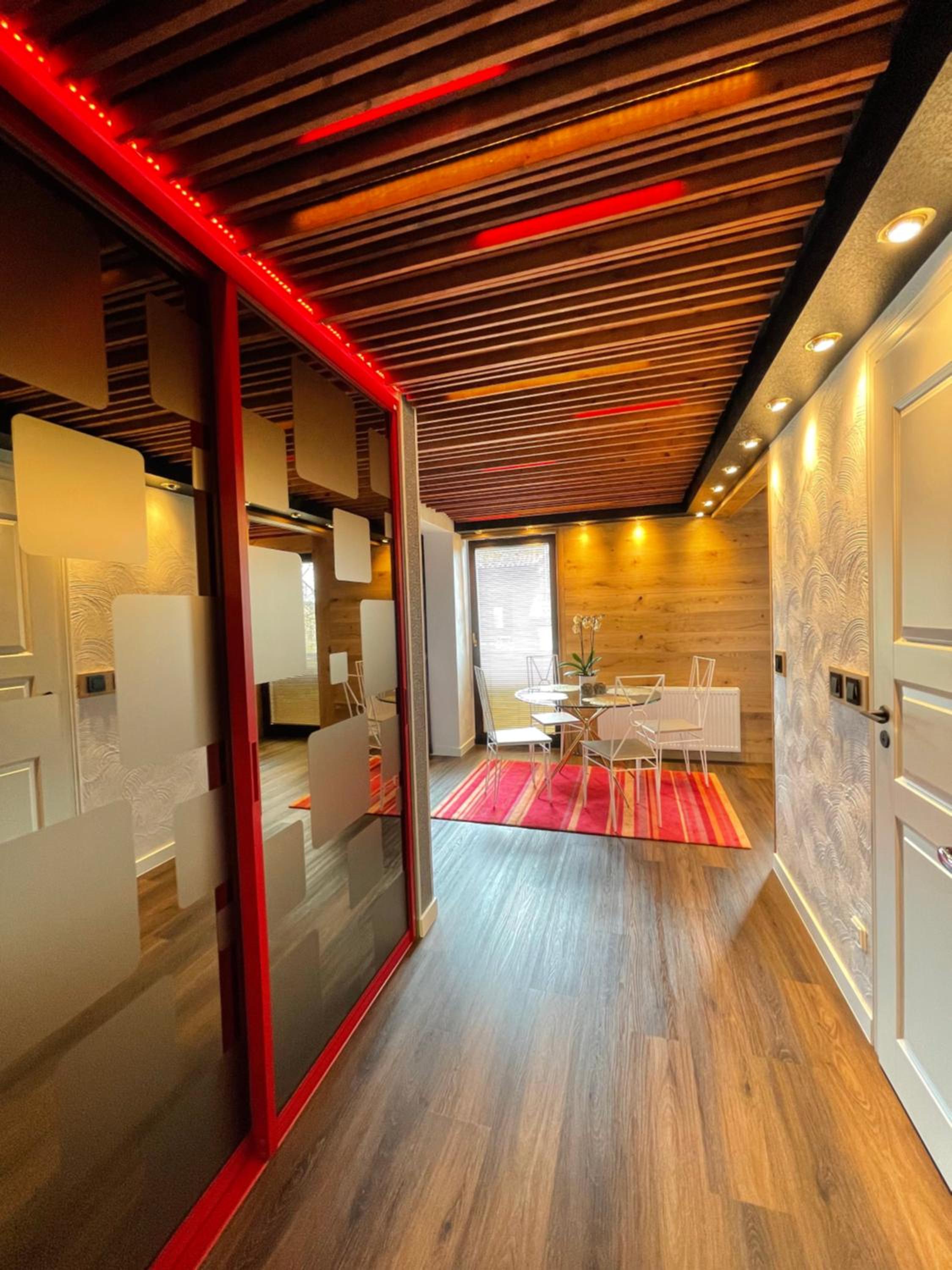 One-Bedroom Apartment - Photo 1