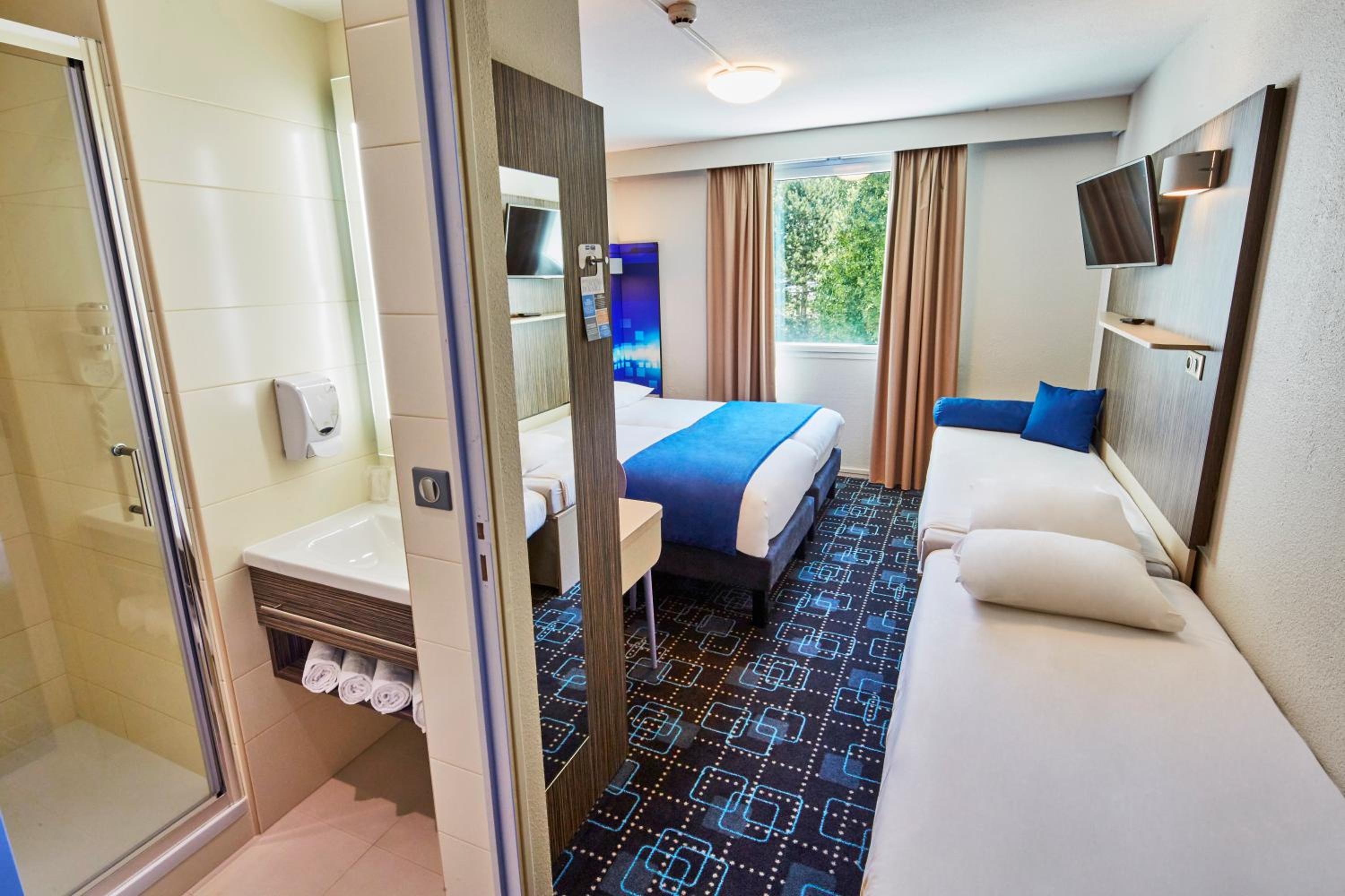 Double Room - Photo 15