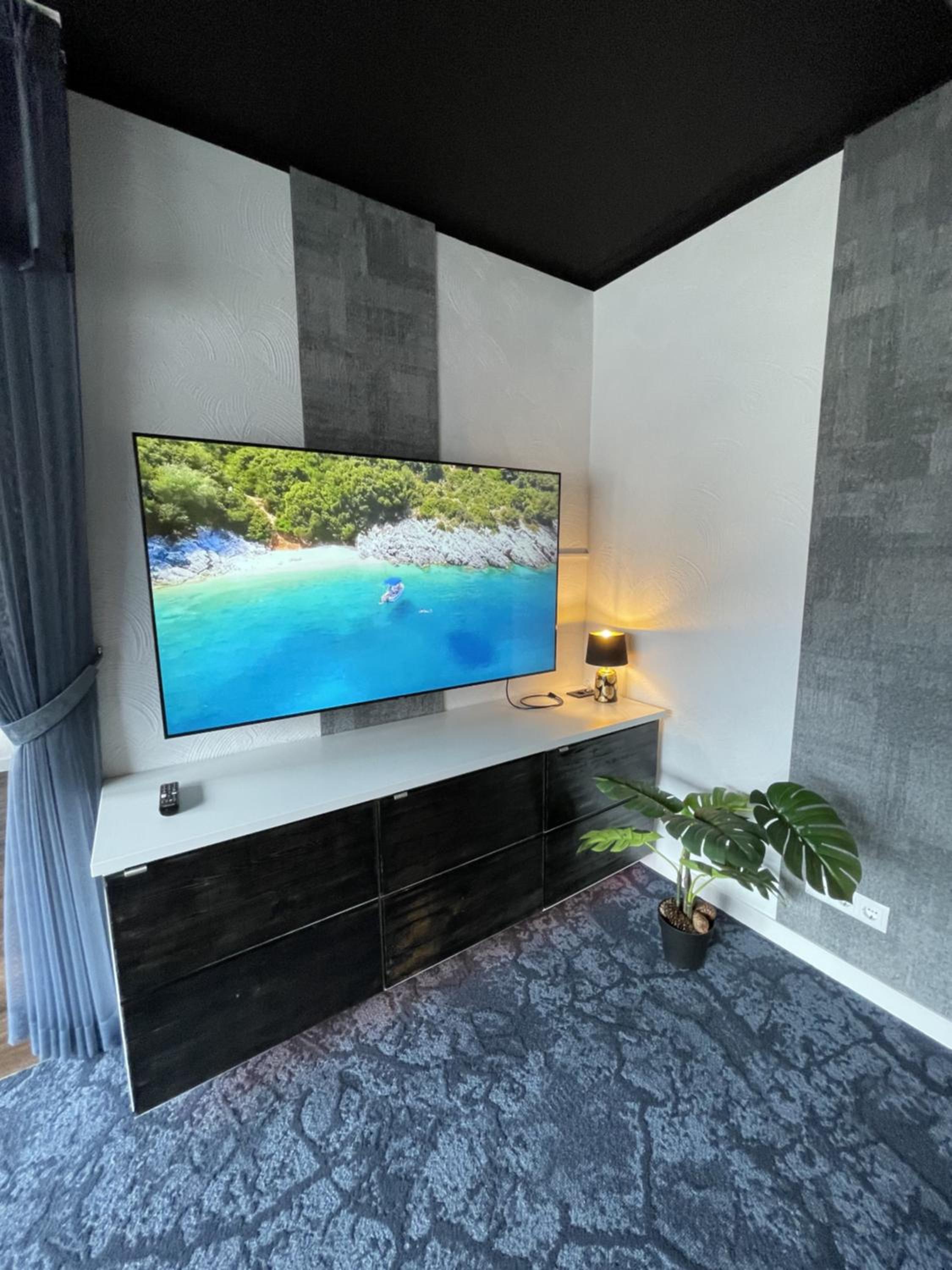 One-Bedroom Apartment - Photo 15